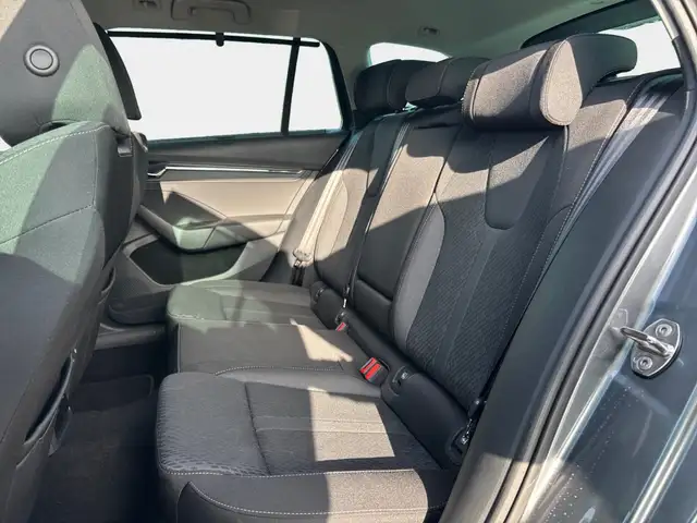 Skoda Octavia view 10