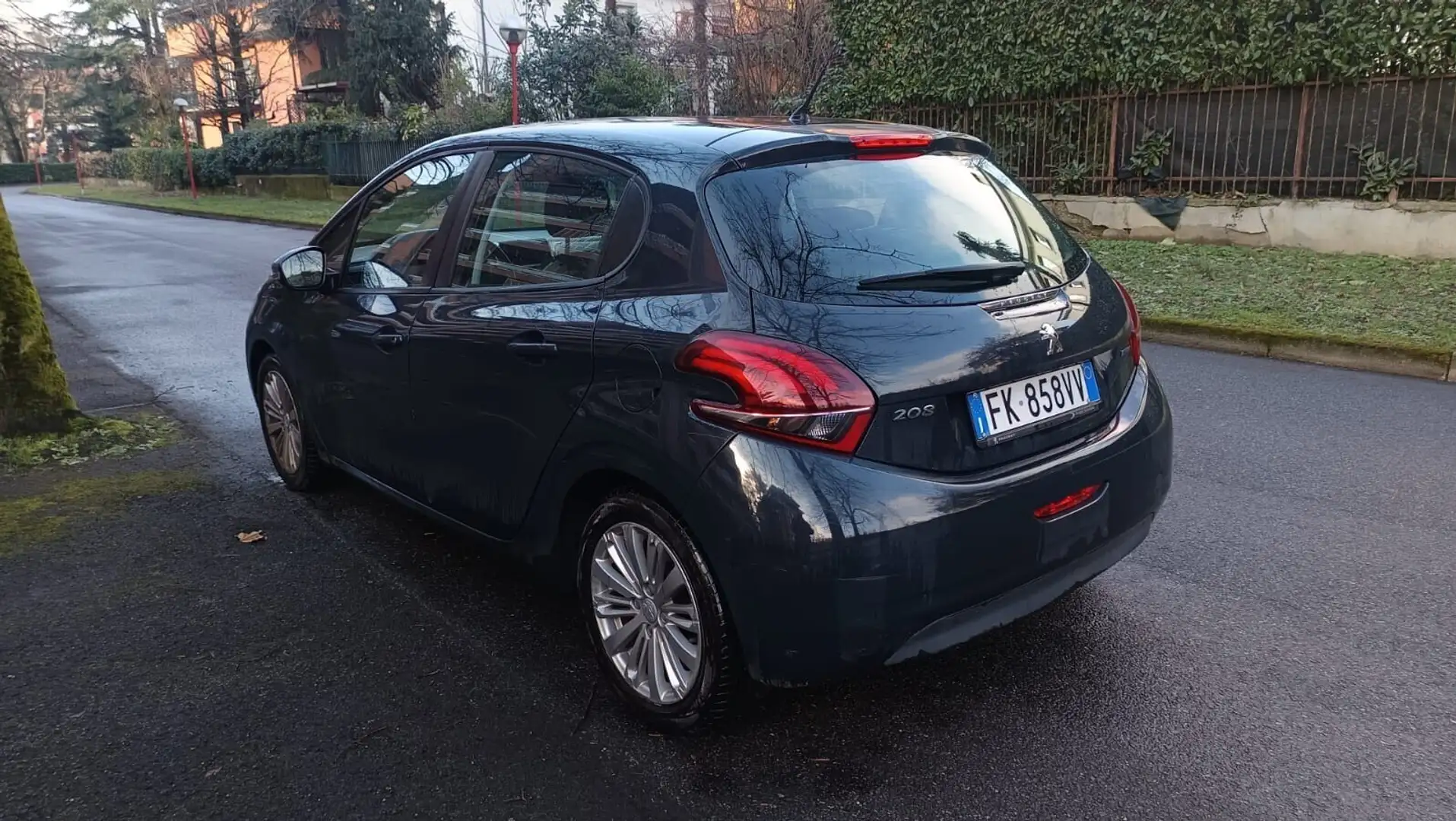 Peugeot 208 PureTech 82 5 porte Allure Gris - 2