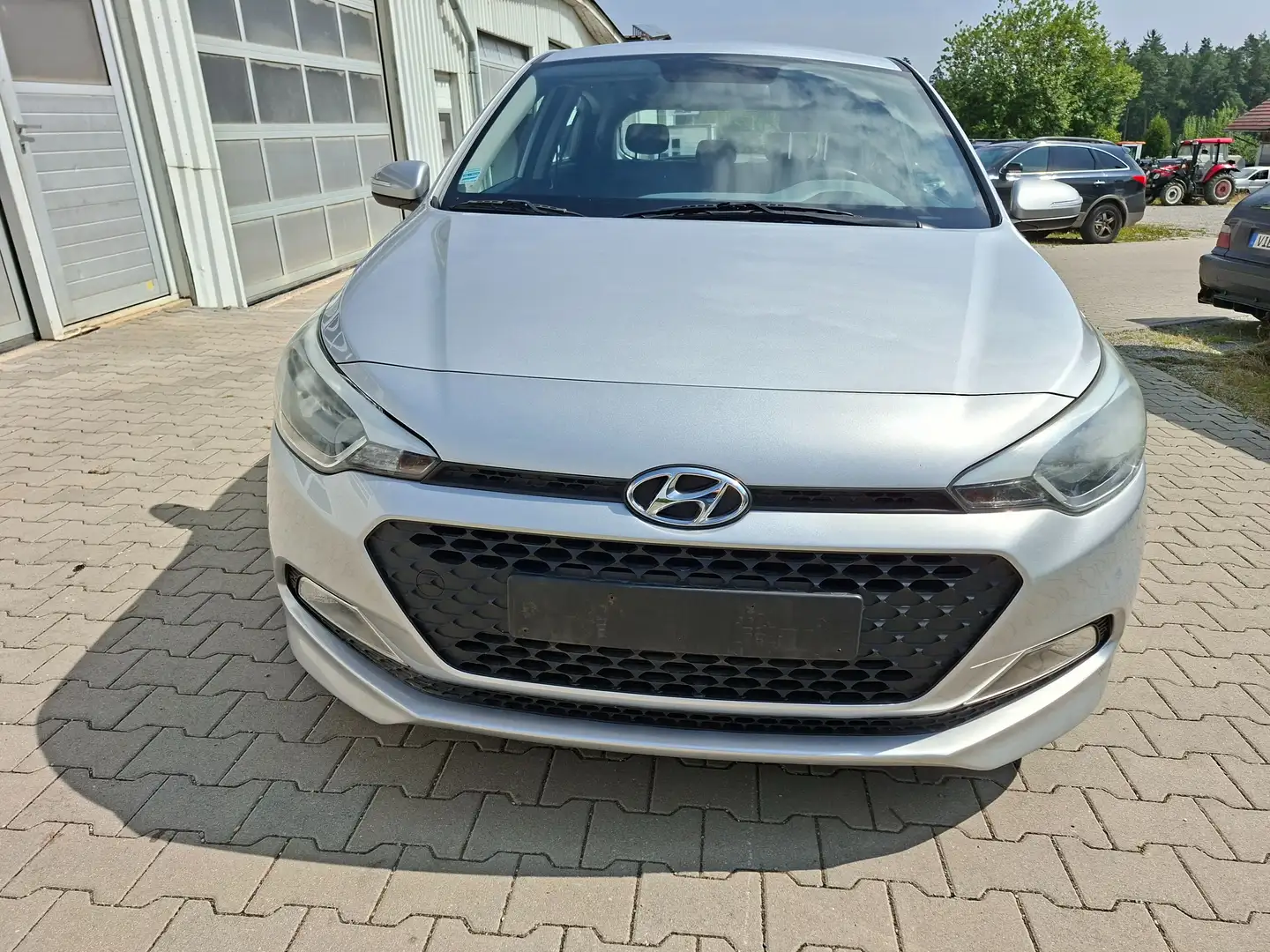 Hyundai i20 blue Classic Silber - 2