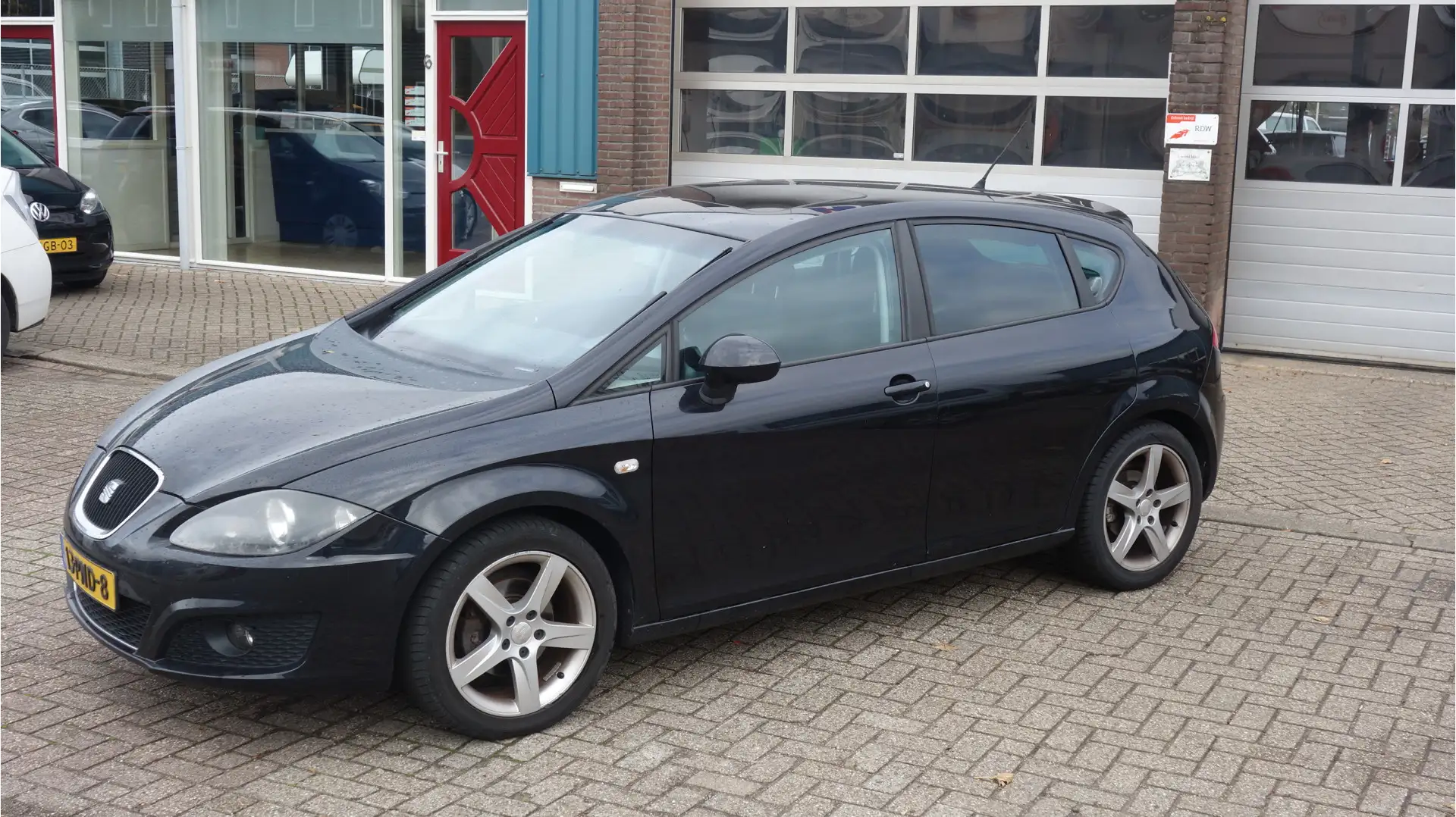 SEAT Leon 1.2 TSI Sport Zwart - 2