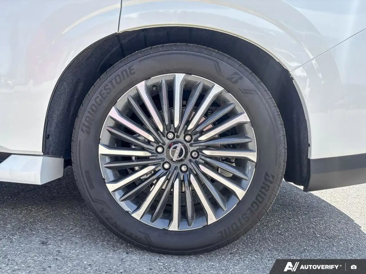 Nissan Armada снимка Nissan Armada