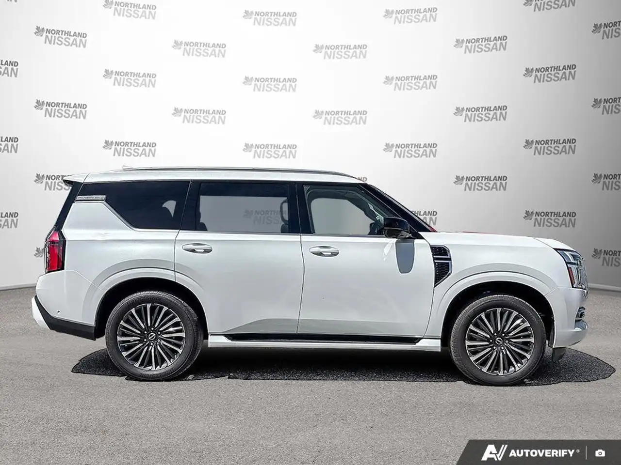 Nissan Armada снимка Nissan Armada