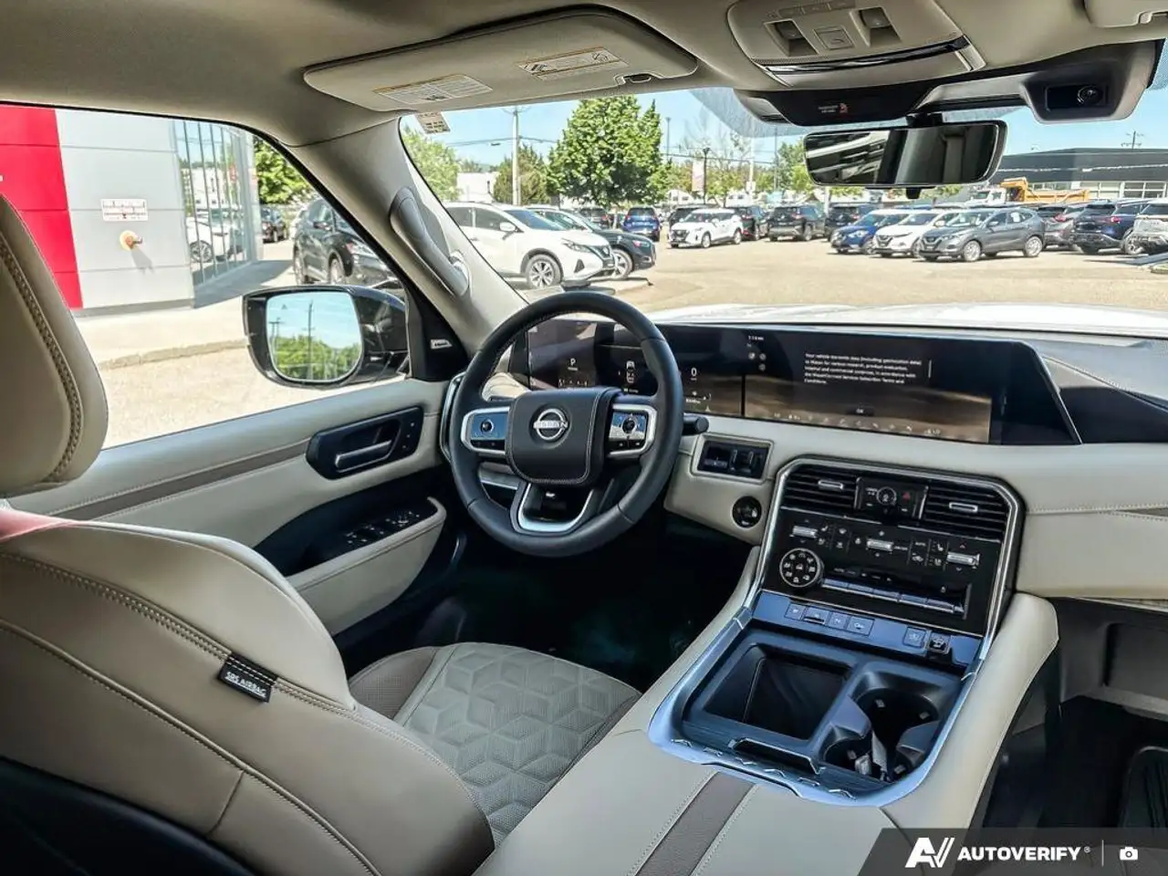 Nissan Armada снимка Nissan Armada