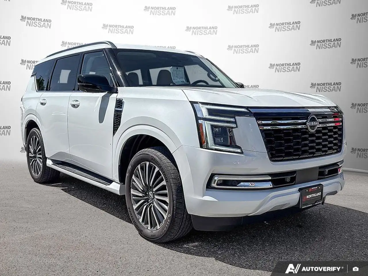 Nissan Armada снимка Nissan Armada