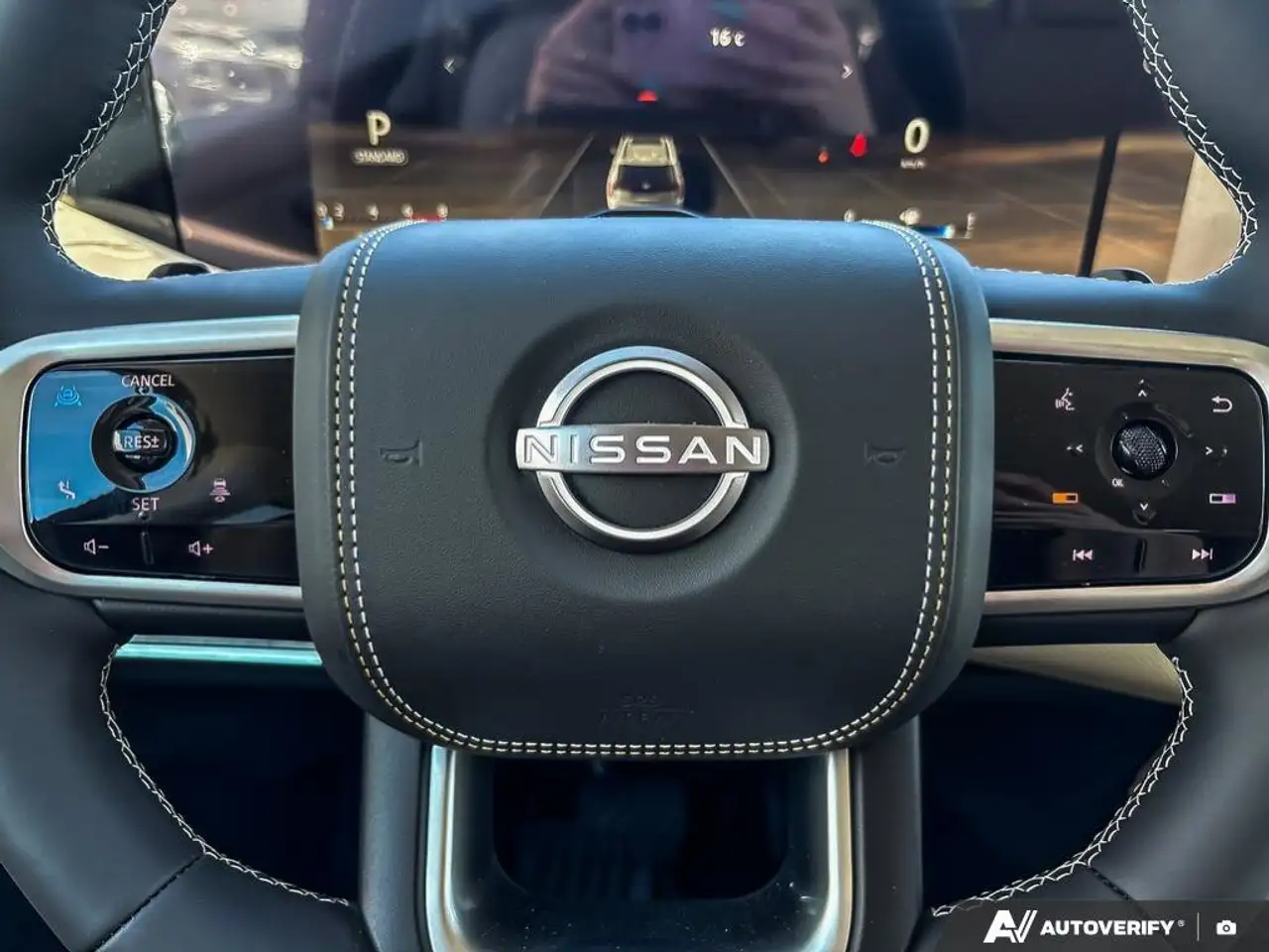 Nissan Armada снимка Nissan Armada
