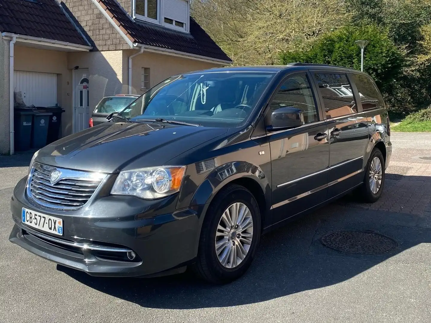 Lancia Voyager 2.8 Multijet II 163 ch Gold A - 1