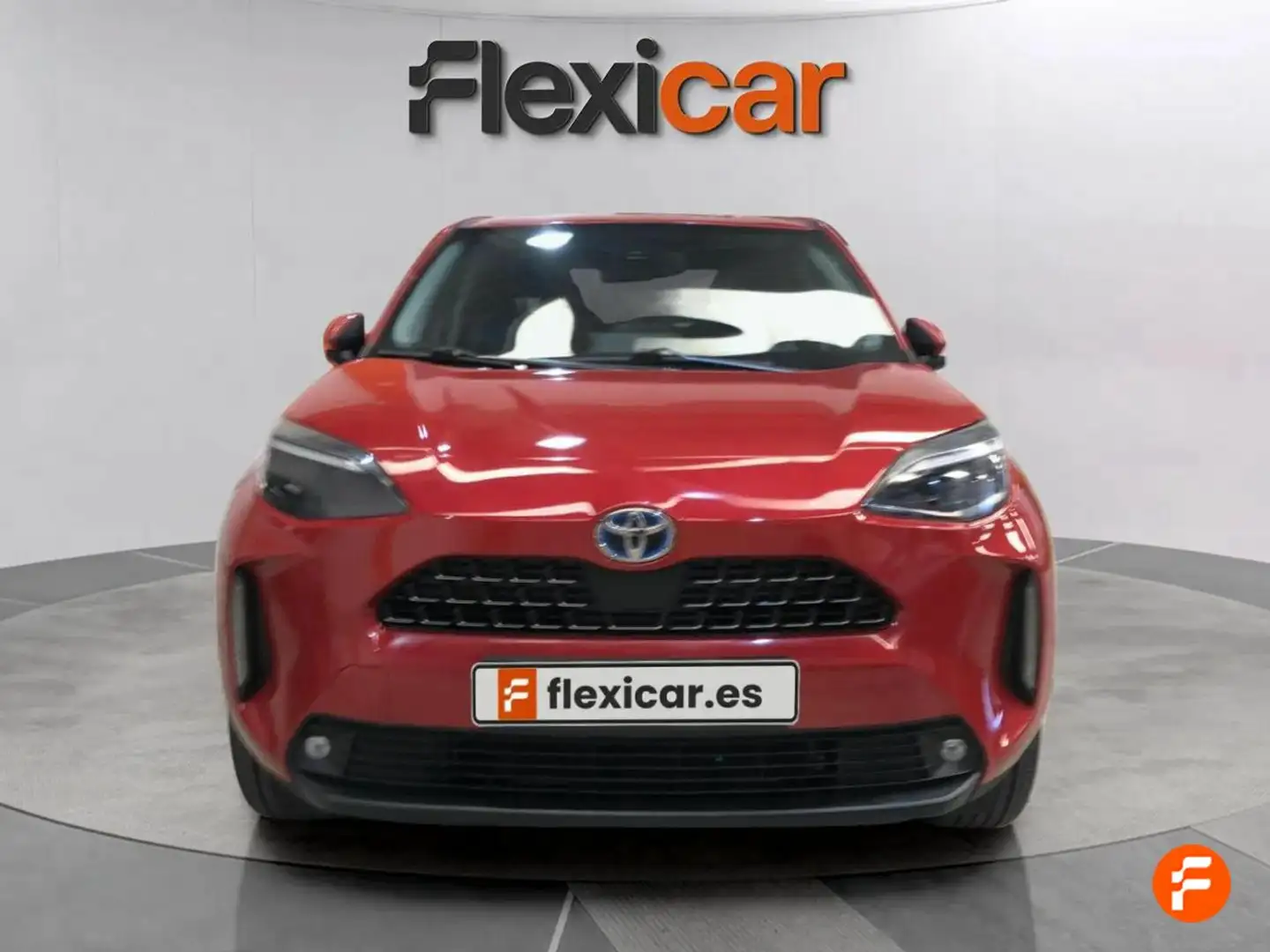 Toyota Yaris Cross 1.5 120H Active Tech Красный - 2