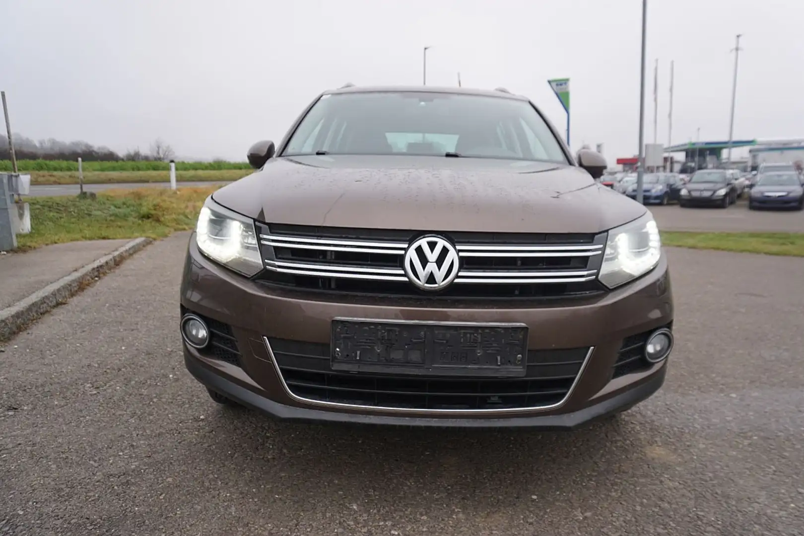 Volkswagen Tiguan 1,4 TSI Sky BMT Braun - 1