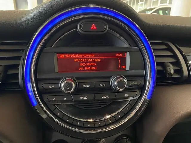 Mini Hatch view 9