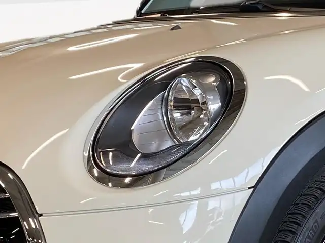 Mini Hatch view 19