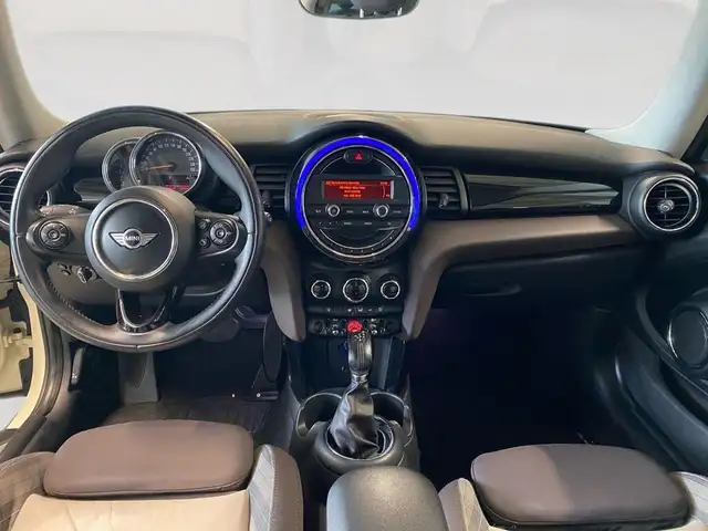 Mini Hatch view 5