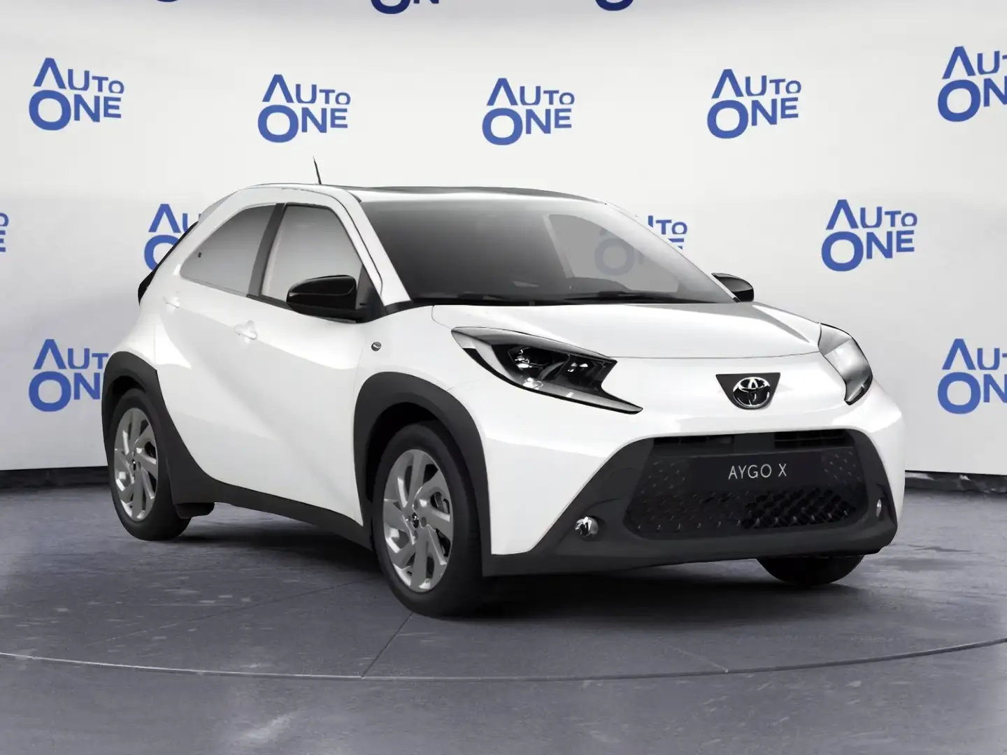 Toyota Aygo X 1.0 VVT-i 72 CV S-Cvt Auto Active - 2k* Bianco - 1
