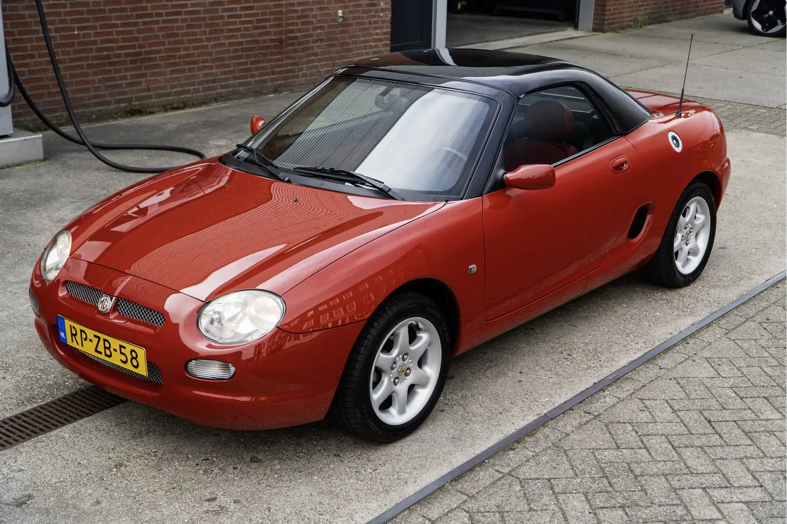 MG MGF 1.8i Rot - 1