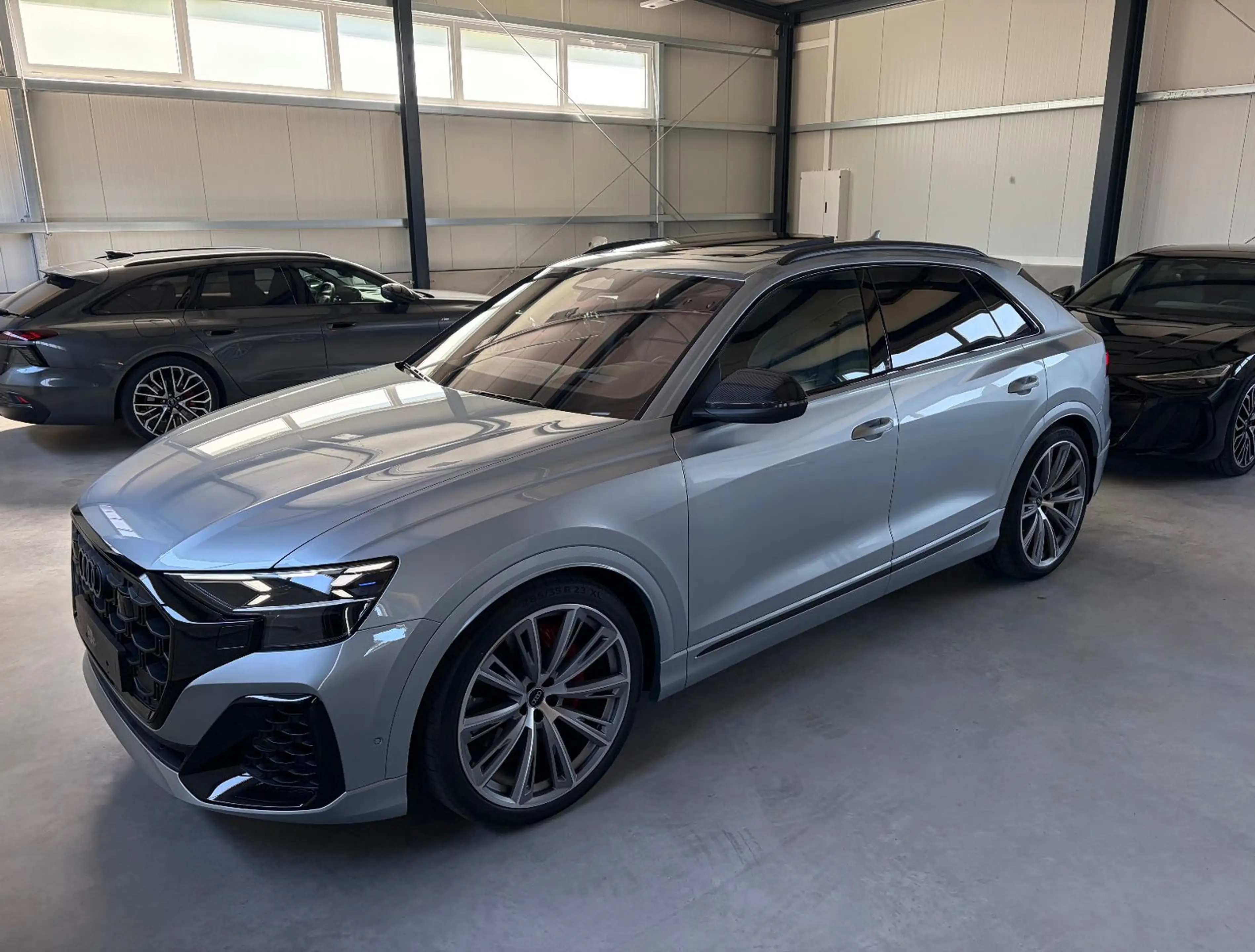 Audi SQ8 4.0 TFSI quattro SILBER/CARBON/MASSAGE — photo 3
