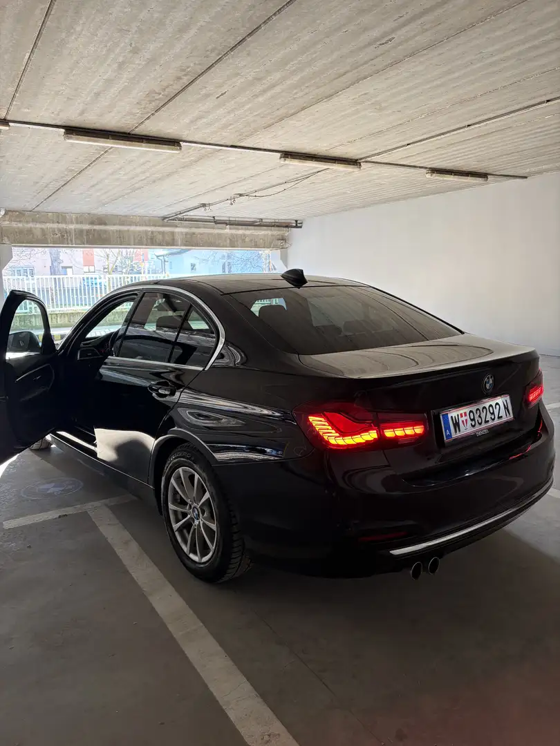 BMW 320 BMW 3er-Reihe 320d Limousine Schwarz - 1