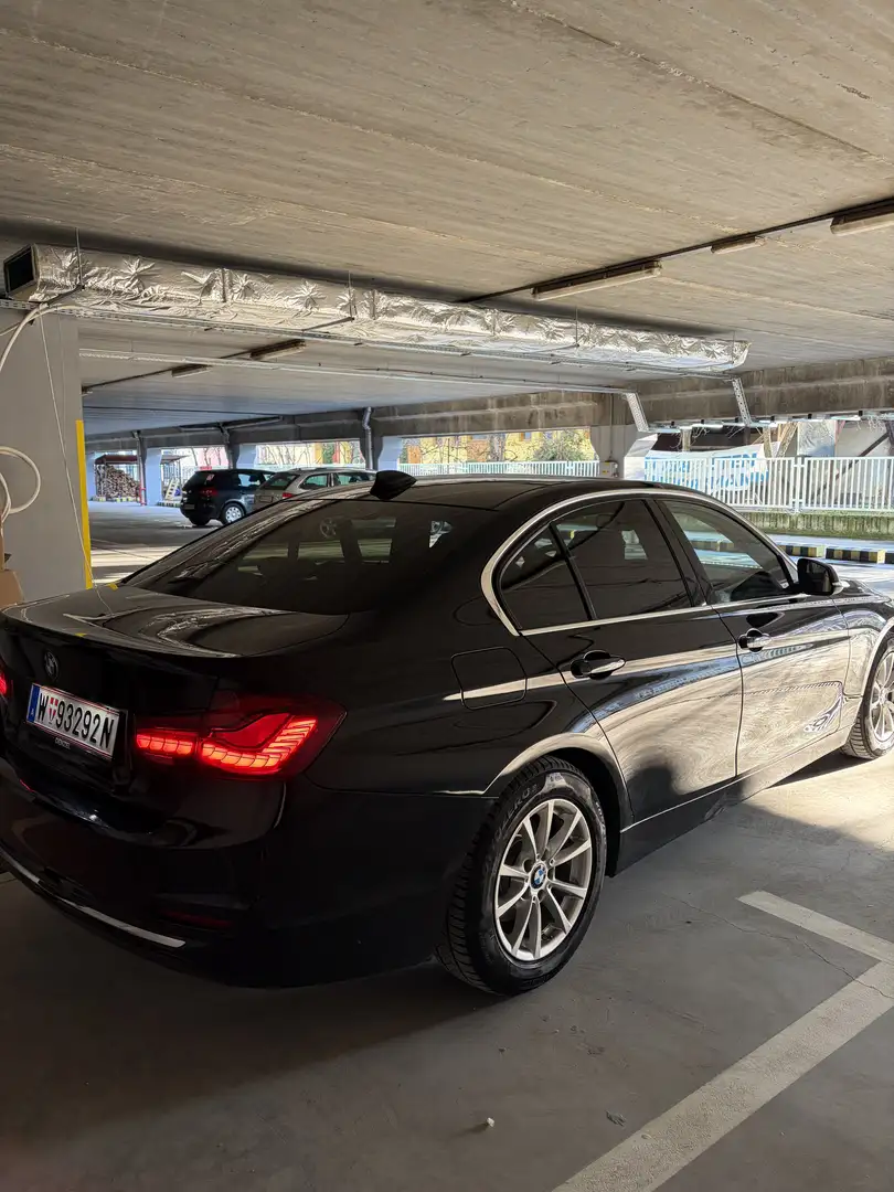 BMW 320 BMW 3er-Reihe 320d Limousine Schwarz - 2