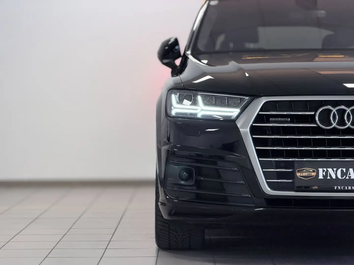 Audi Q7 3,0 TDI quattro S line | 7-Sitze | Matrix | Pano Schwarz - 2