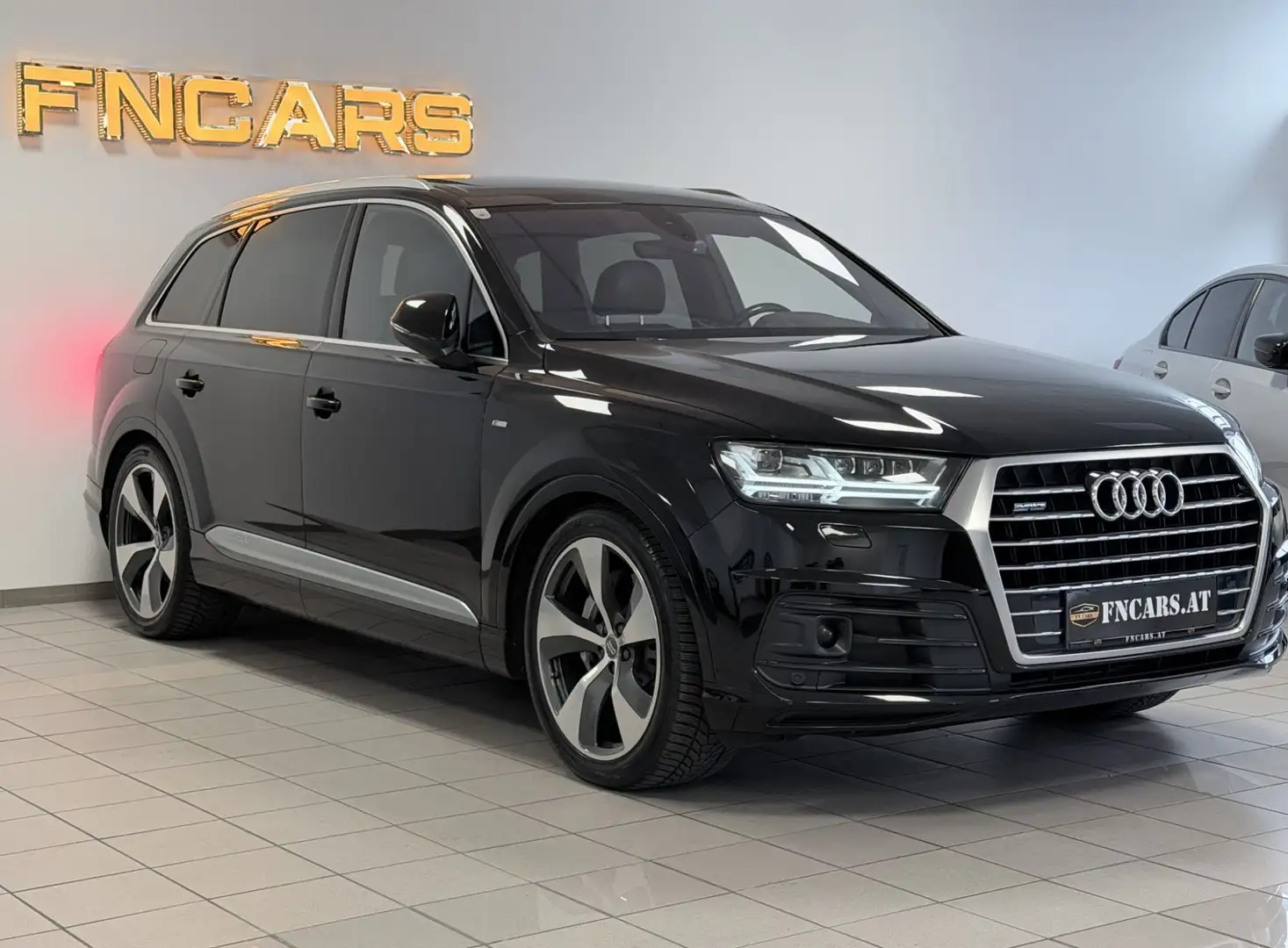 Audi Q7 3,0 TDI quattro S line | 7-Sitze | Matrix | Pano Schwarz - 1