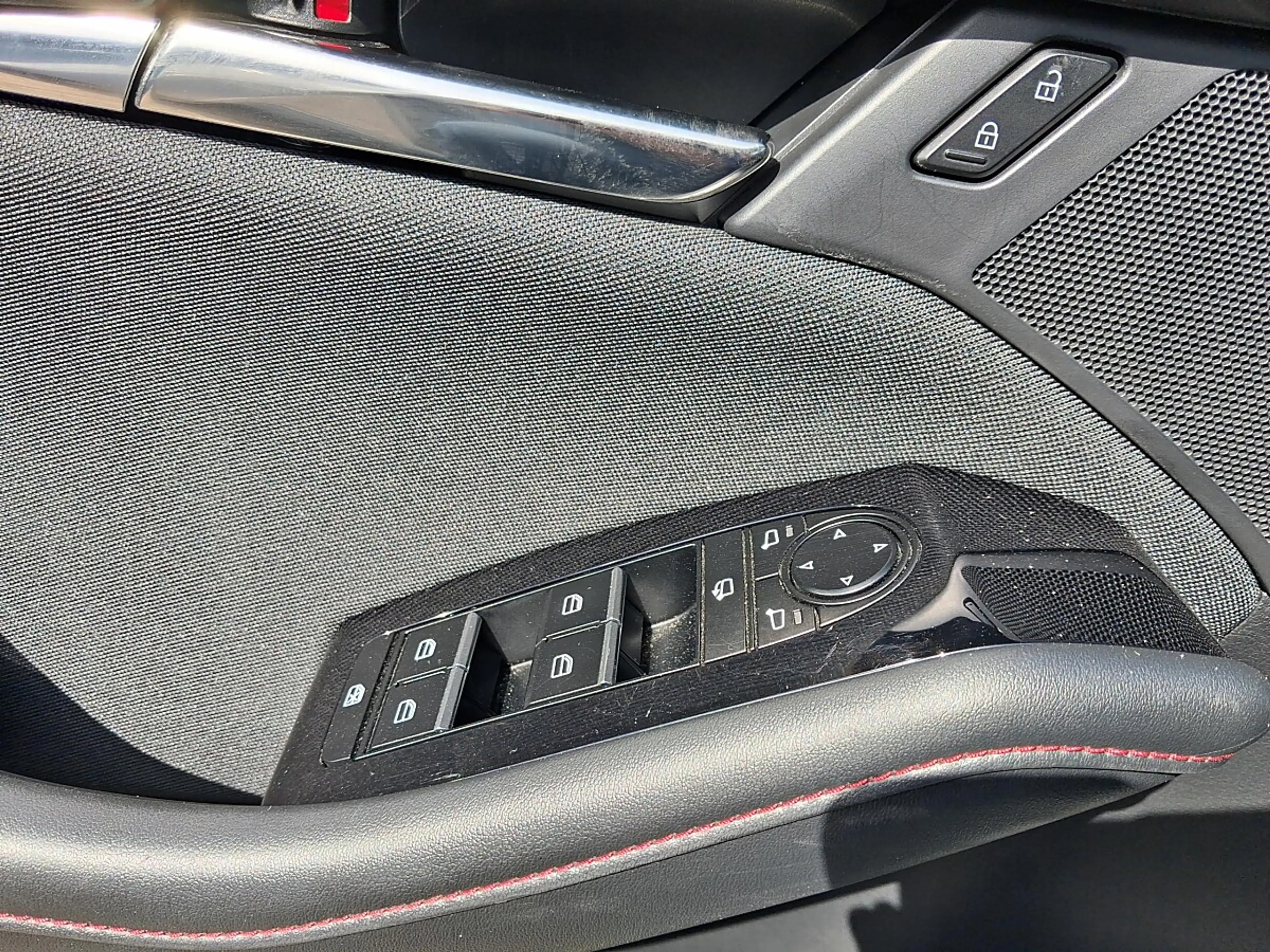 Mazda 3 Mazda3 e-Skyactiv-G122 Homura — photo 13