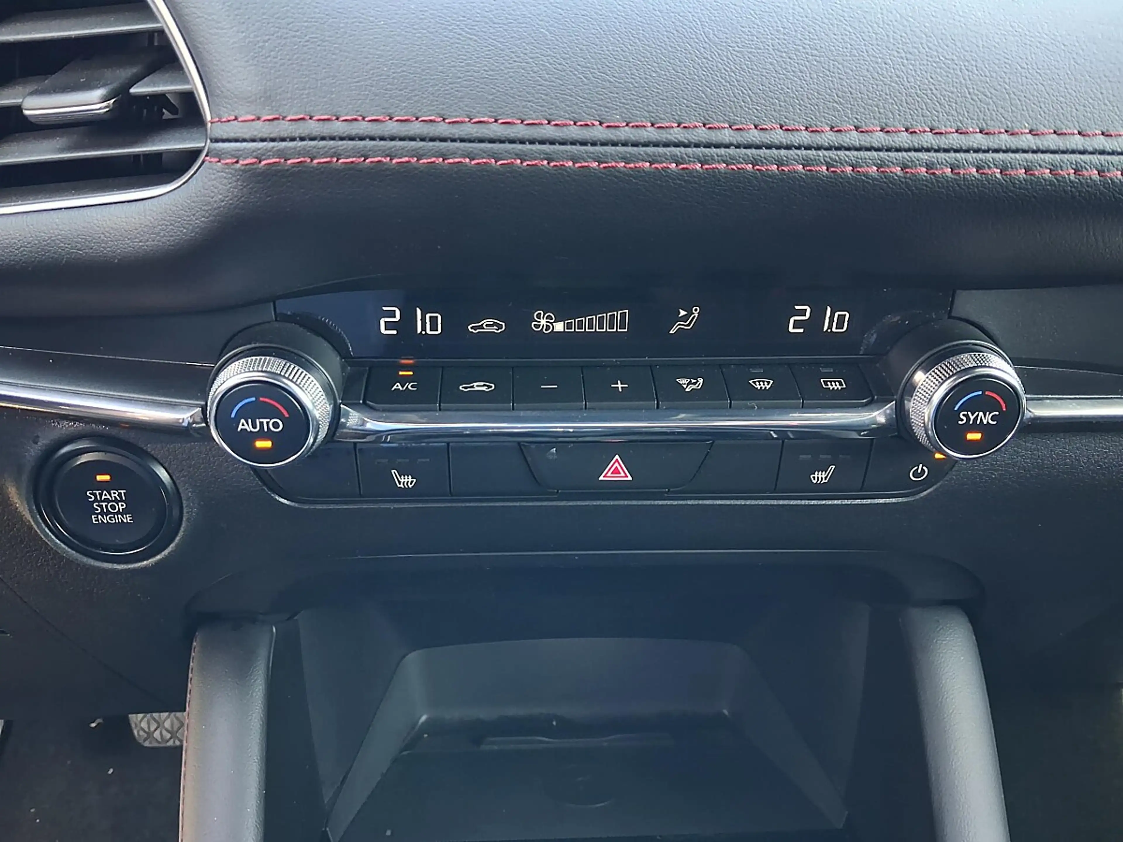 Mazda 3 Mazda3 e-Skyactiv-G122 Homura — photo 9
