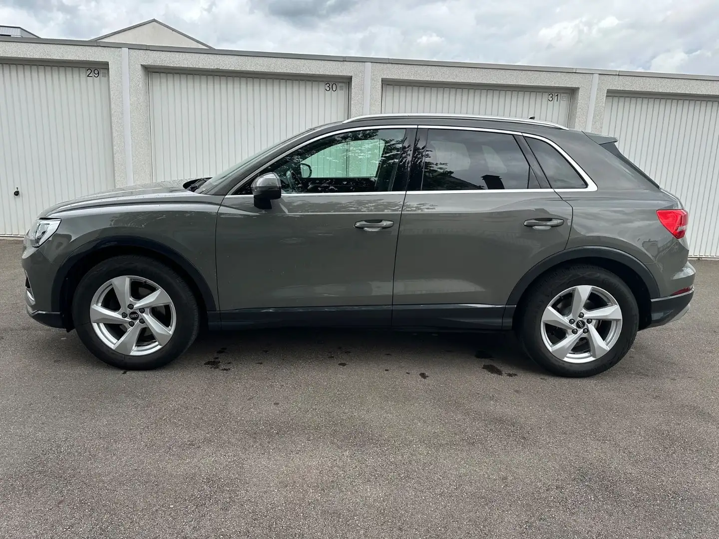 Audi Q3 35 TDI quattro advanced*Service und TÜV Neu Gris - 2