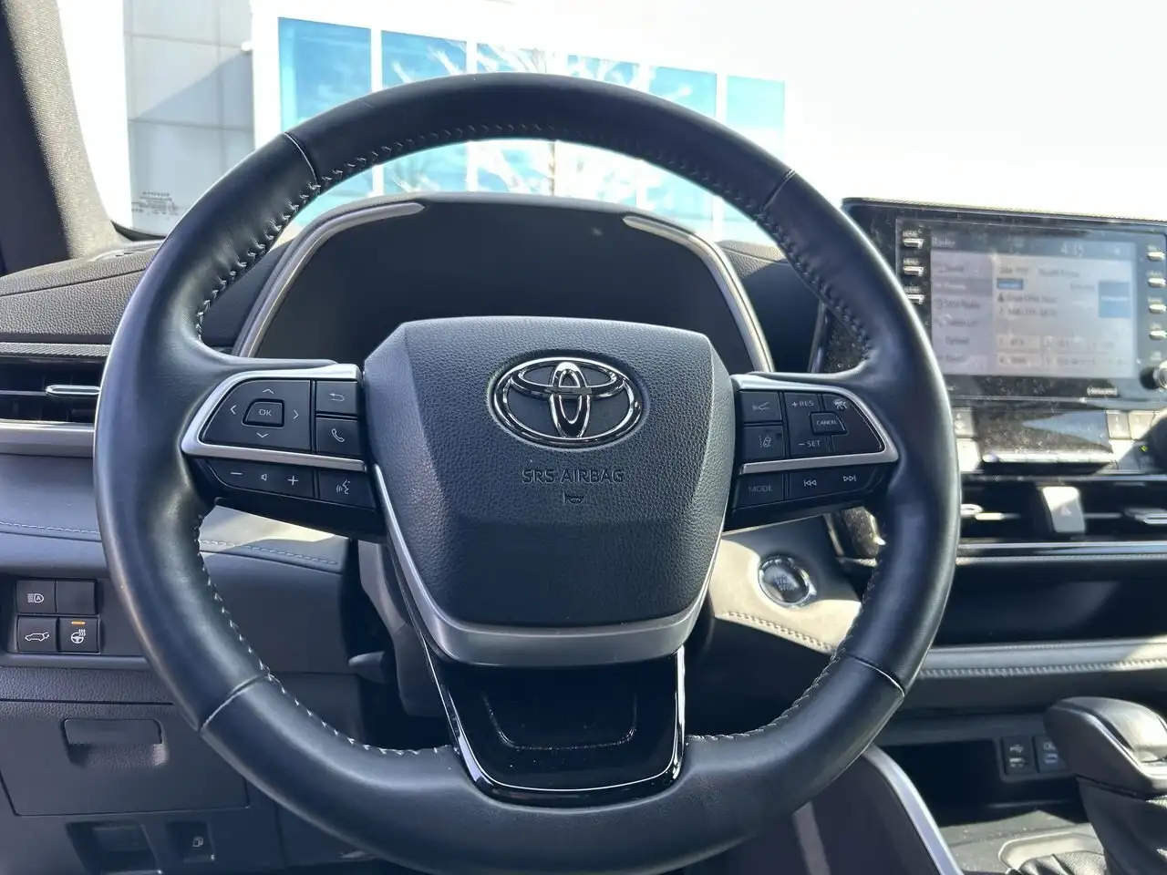 Toyota Highlander снимка Toyota Highlander