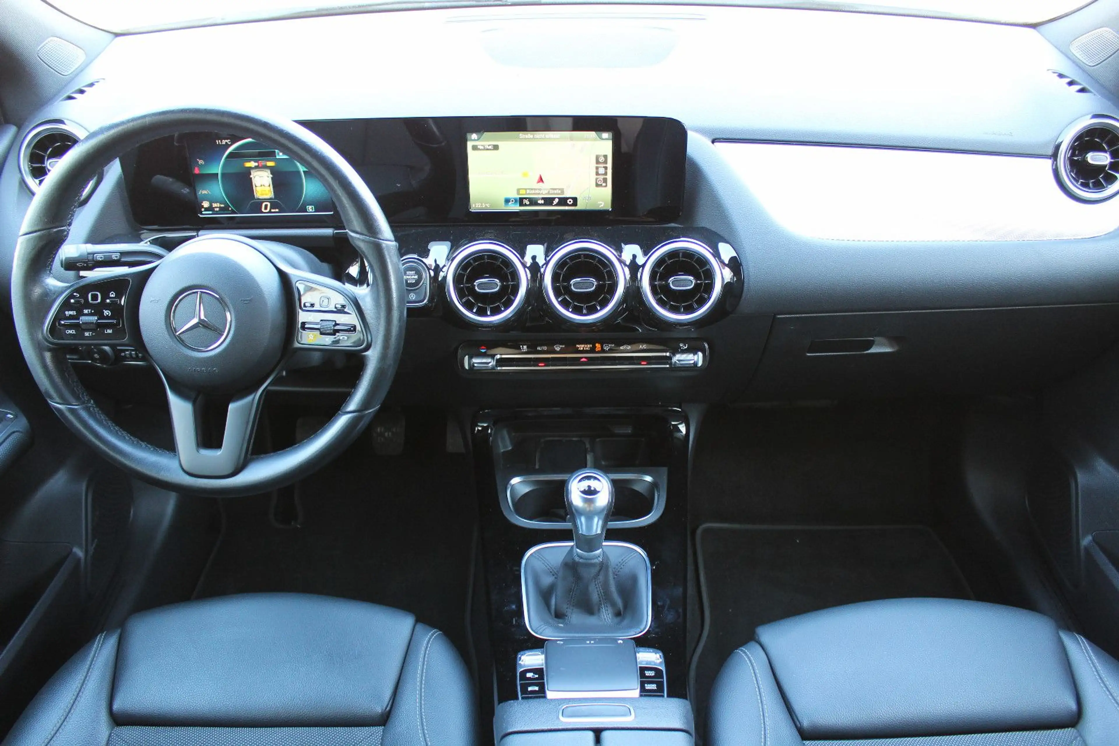 Mercedes-Benz B 160 d STYLE (RÜCKFAHRKAMERA,TEILLEDERSITZE) — photo 12