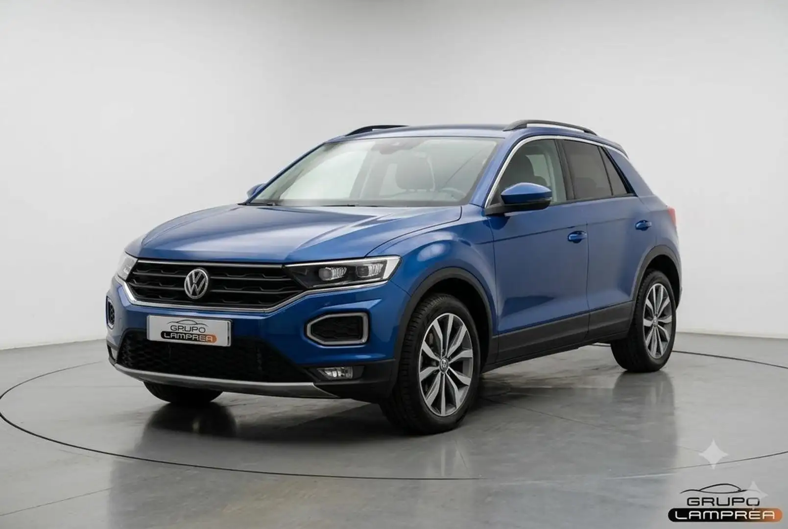 Volkswagen T-Roc 1.0 TSI Advance 81kW Azul - 1