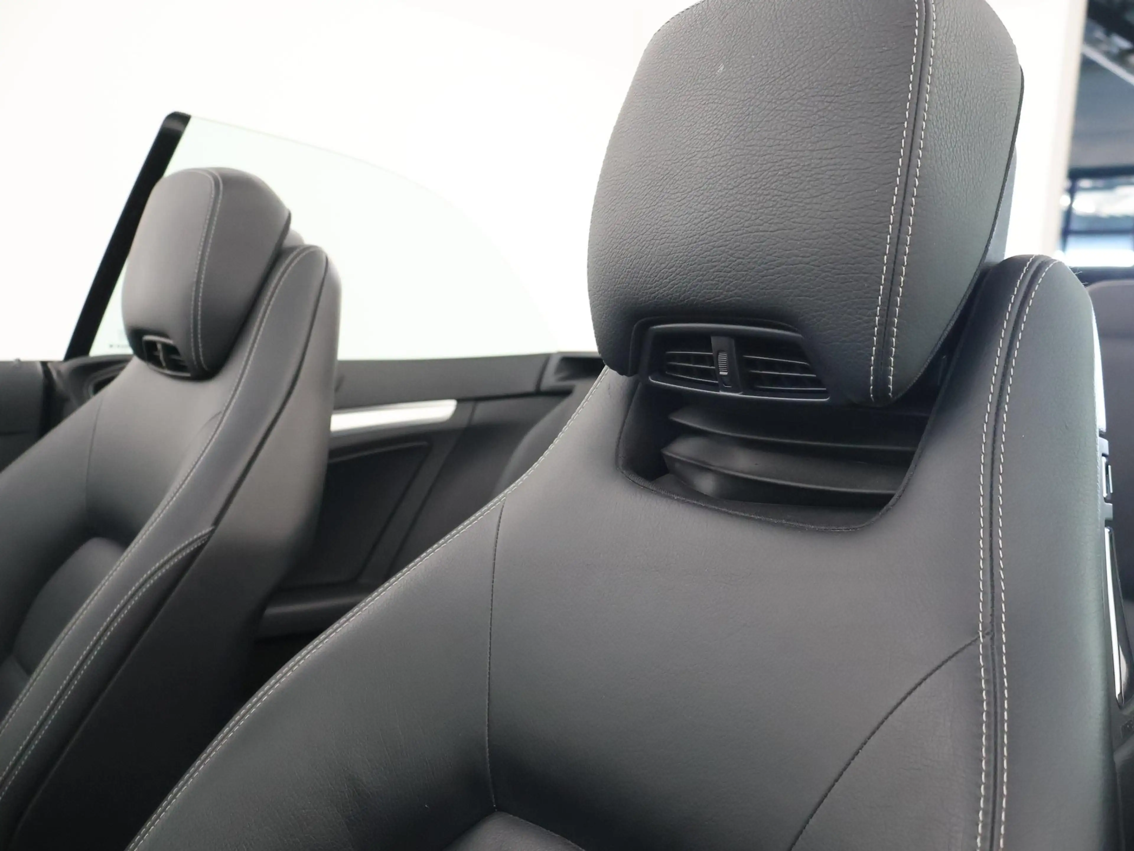 Mercedes-Benz E 250 Cabrio CGI 204 PK AUT. + AIRSCARF NEKVERWARMING | — photo 10