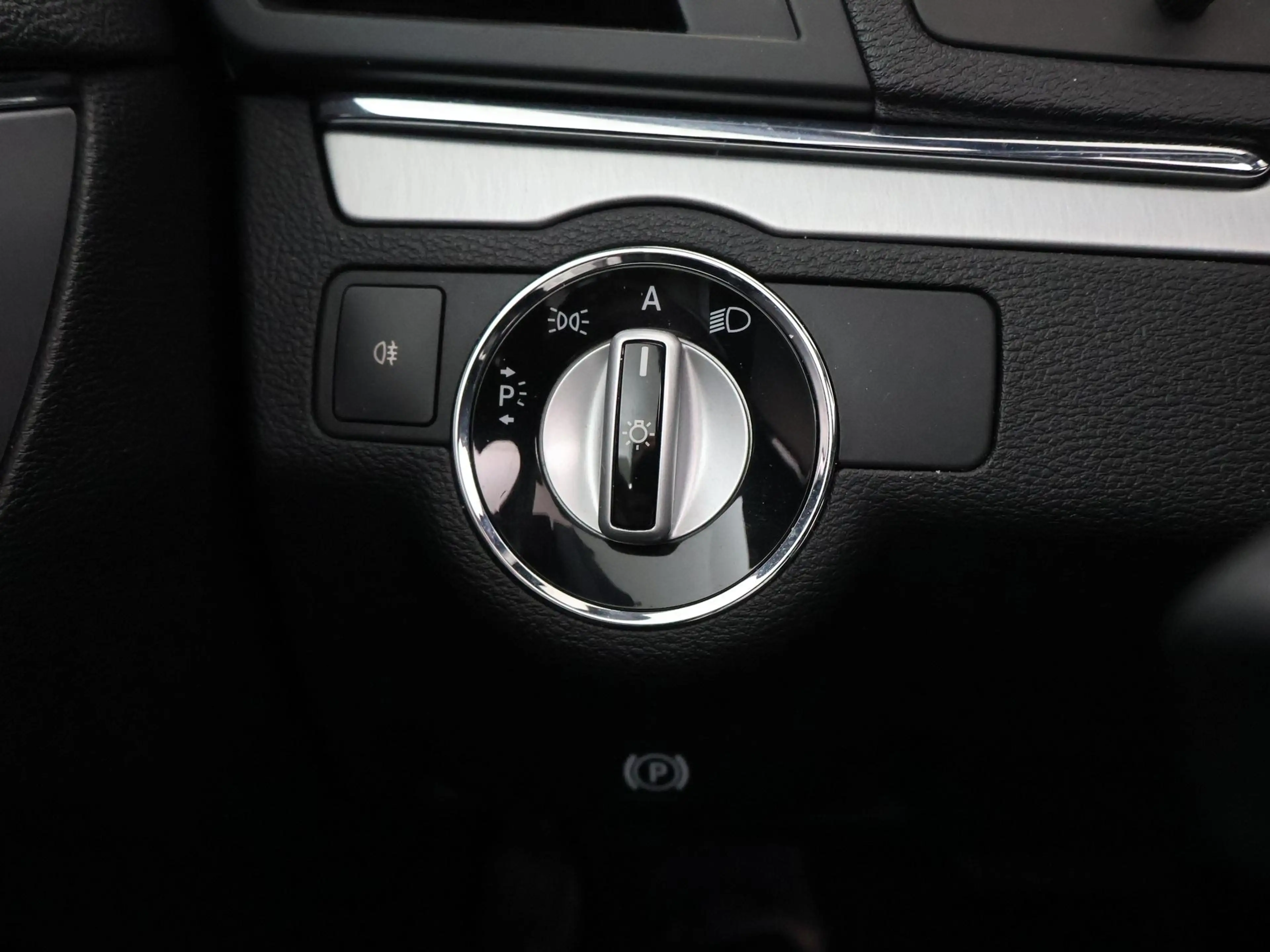 Mercedes-Benz E 250 Cabrio CGI 204 PK AUT. + AIRSCARF NEKVERWARMING | — photo 40