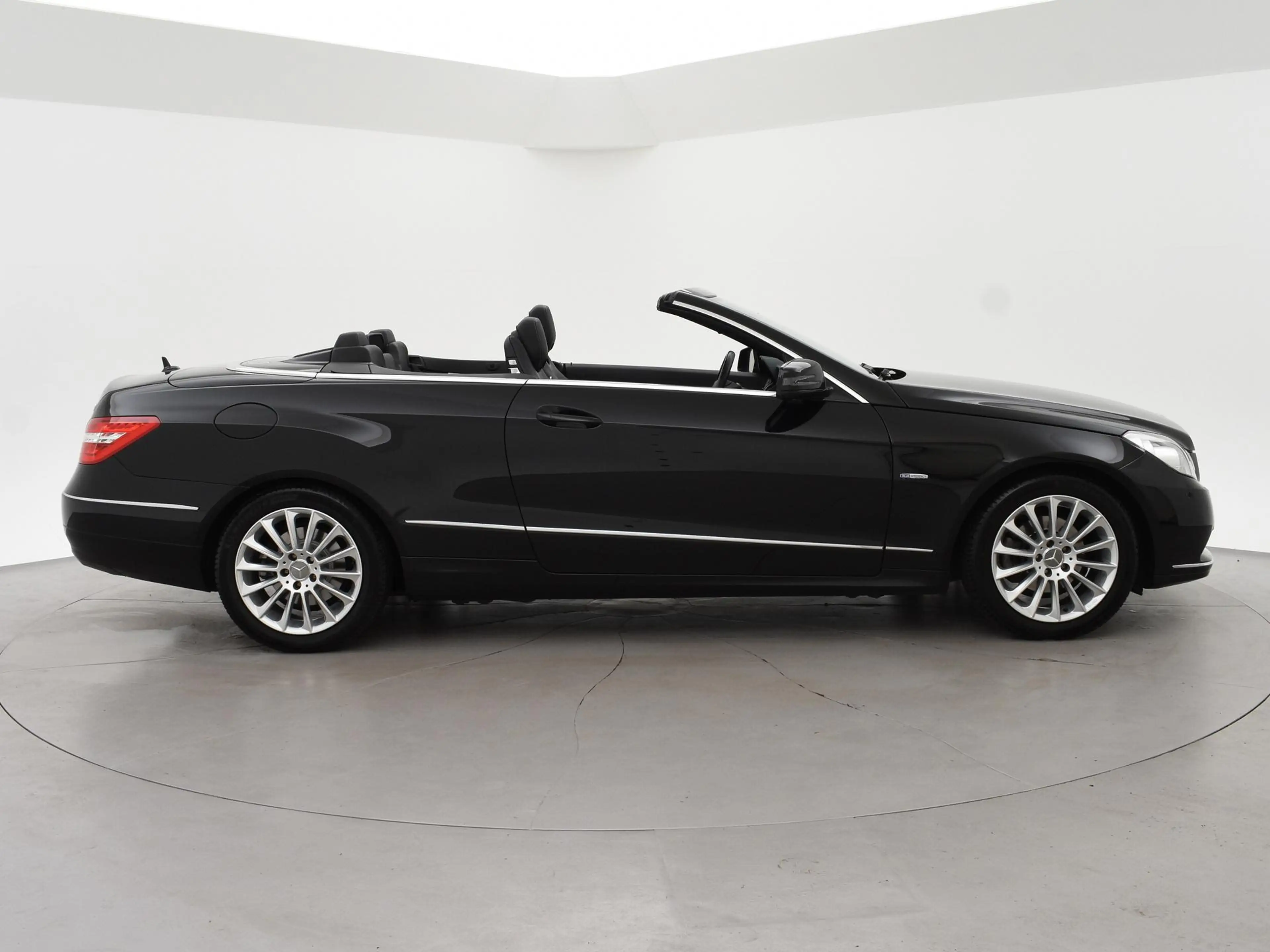 Mercedes-Benz E 250 Cabrio CGI 204 PK AUT. + AIRSCARF NEKVERWARMING | — photo 14