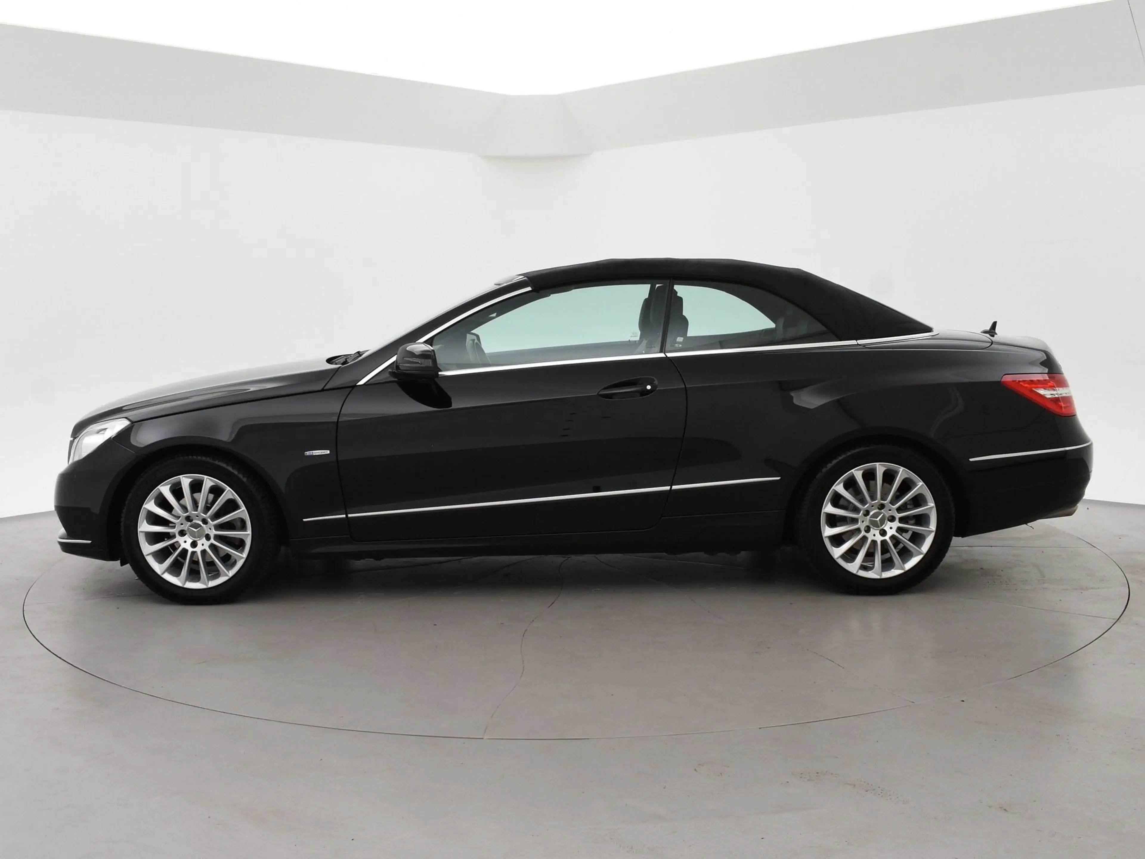 Mercedes-Benz E 250 Cabrio CGI 204 PK AUT. + AIRSCARF NEKVERWARMING | — photo 6