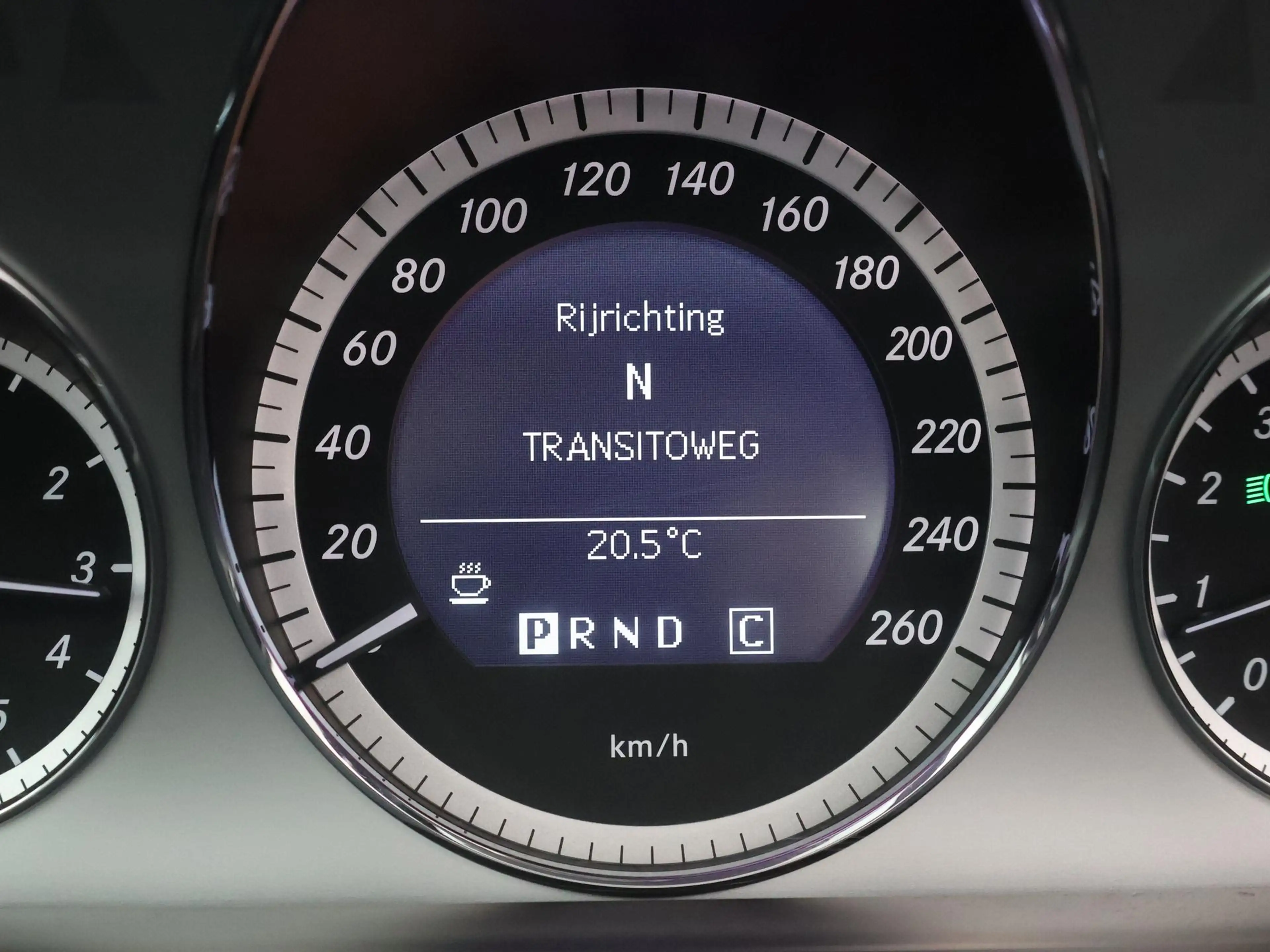 Mercedes-Benz E 250 Cabrio CGI 204 PK AUT. + AIRSCARF NEKVERWARMING | — photo 29