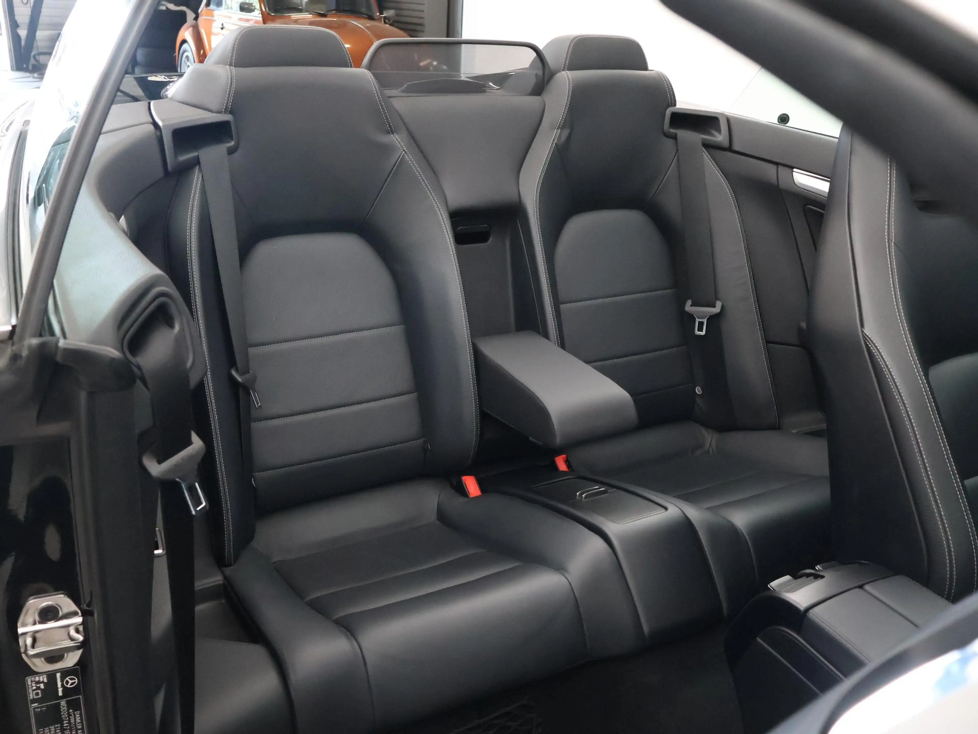 Mercedes-Benz E 250 Cabrio CGI 204 PK AUT. + AIRSCARF NEKVERWARMING | — photo 12
