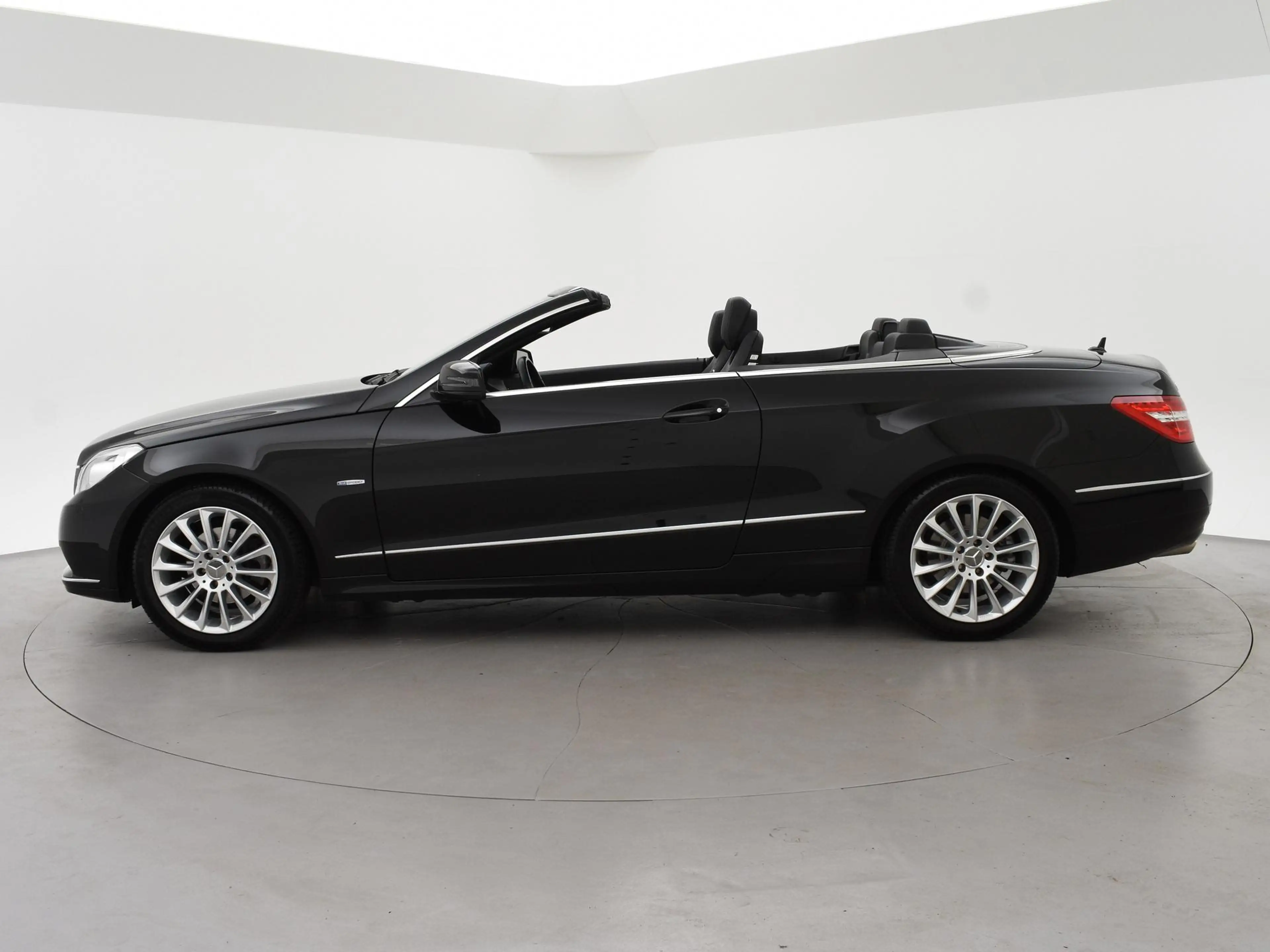 Mercedes-Benz E 250 Cabrio CGI 204 PK AUT. + AIRSCARF NEKVERWARMING | — photo 5