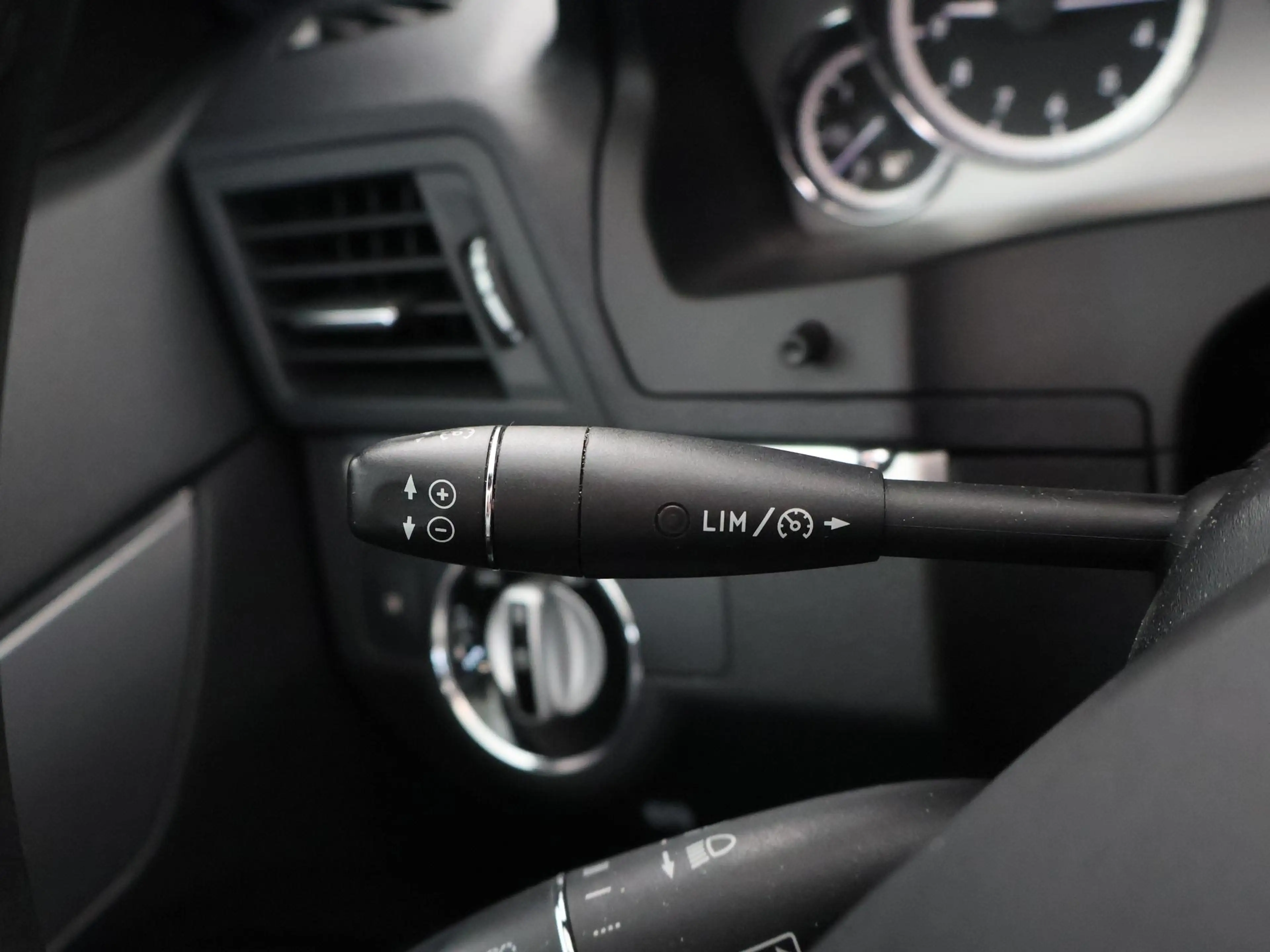 Mercedes-Benz E 250 Cabrio CGI 204 PK AUT. + AIRSCARF NEKVERWARMING | — photo 38