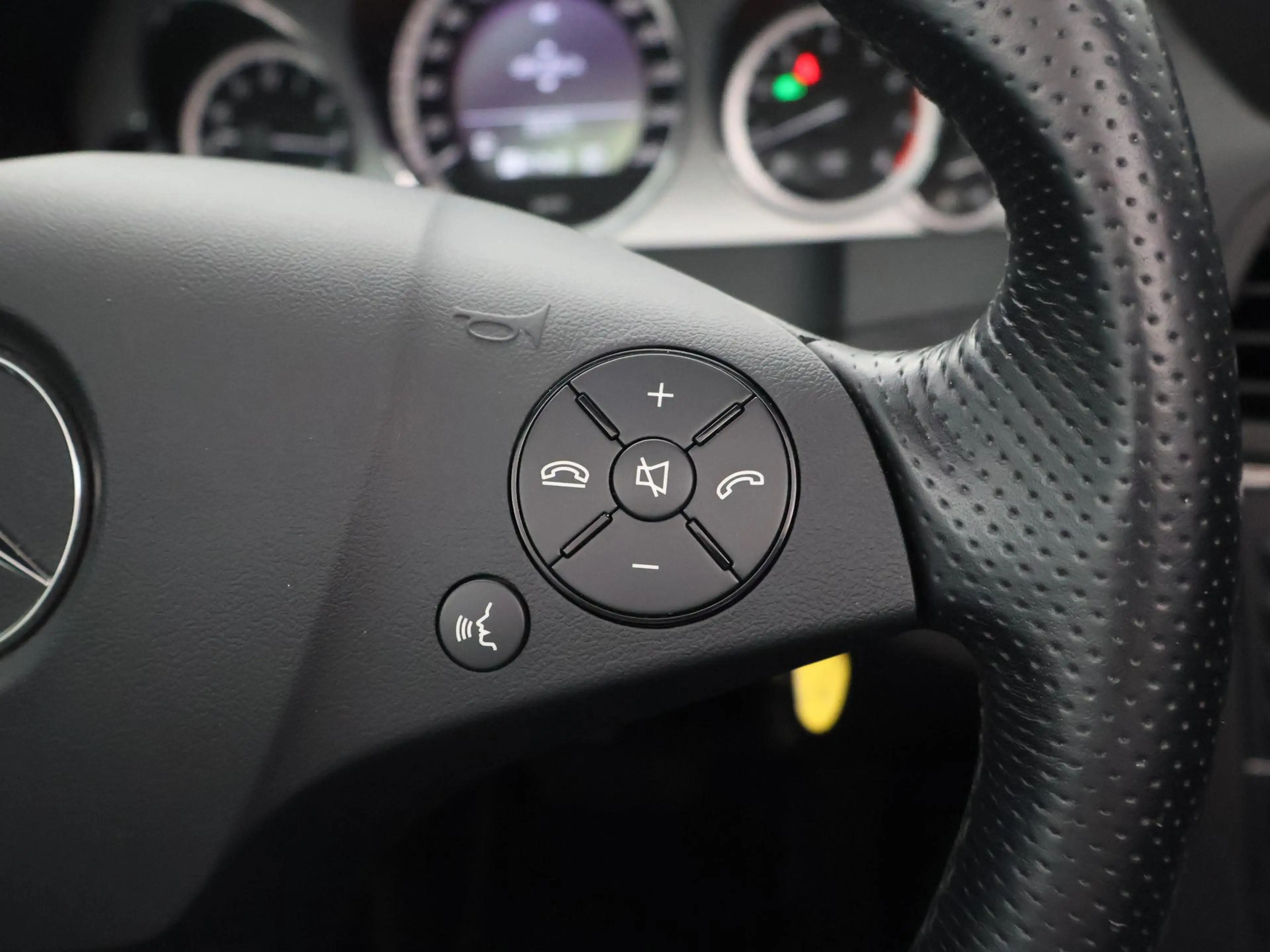 Mercedes-Benz E 250 Cabrio CGI 204 PK AUT. + AIRSCARF NEKVERWARMING | — photo 28