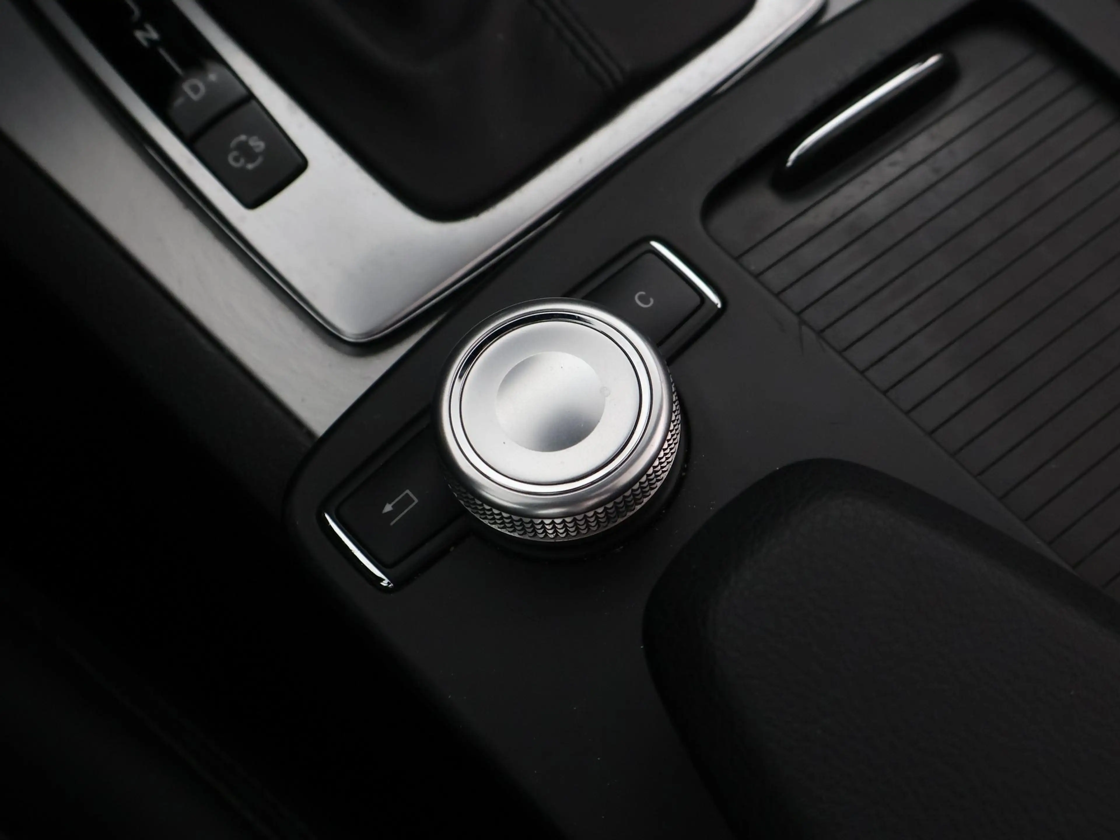 Mercedes-Benz E 250 Cabrio CGI 204 PK AUT. + AIRSCARF NEKVERWARMING | — photo 50