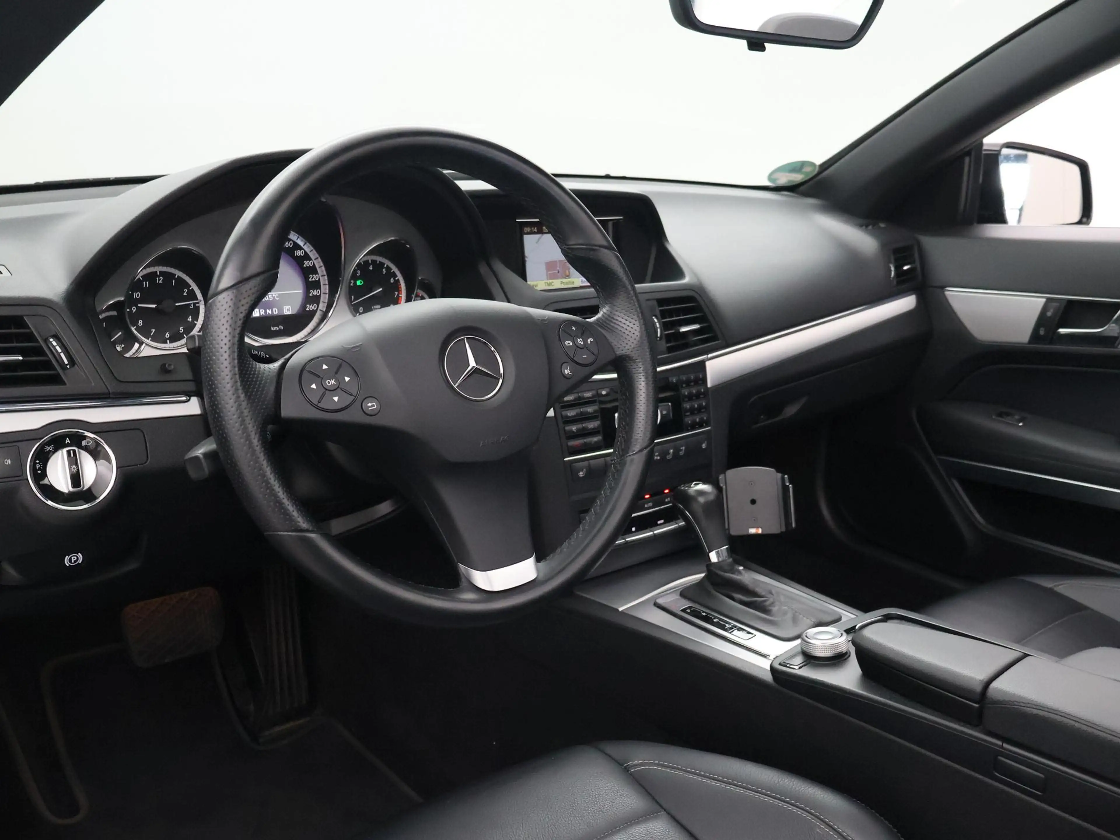 Mercedes-Benz E 250 Cabrio CGI 204 PK AUT. + AIRSCARF NEKVERWARMING | — photo 21