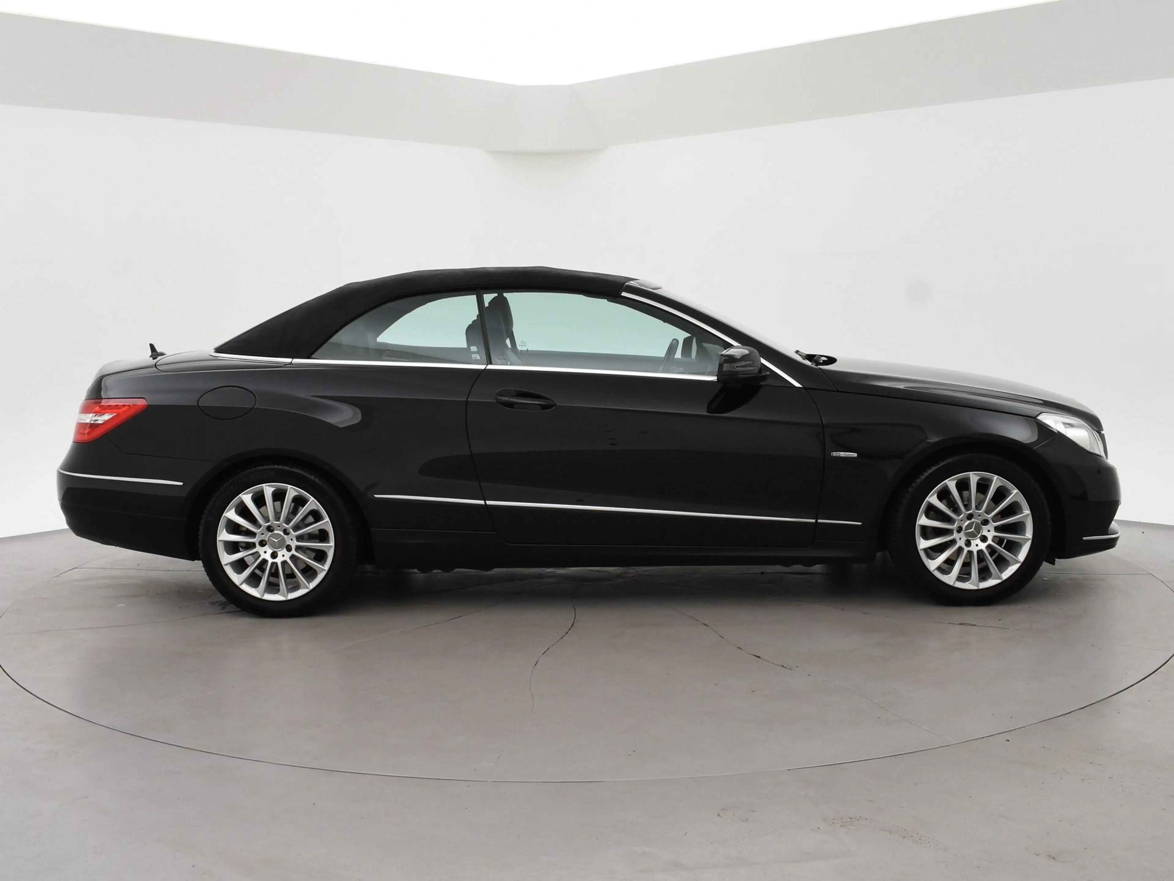 Mercedes-Benz E 250 Cabrio CGI 204 PK AUT. + AIRSCARF NEKVERWARMING | — photo 15