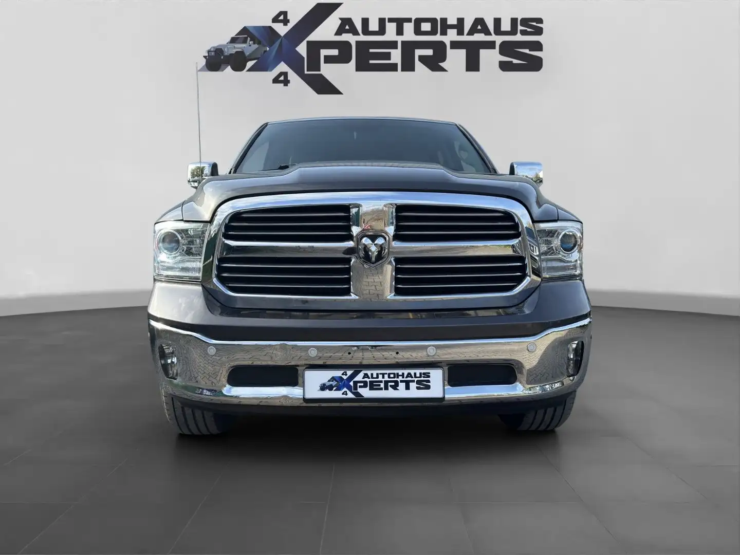 Dodge RAM 1500 5,7 L AUT. | PRINS | CREW CAB | 4x4 | Grau - 1