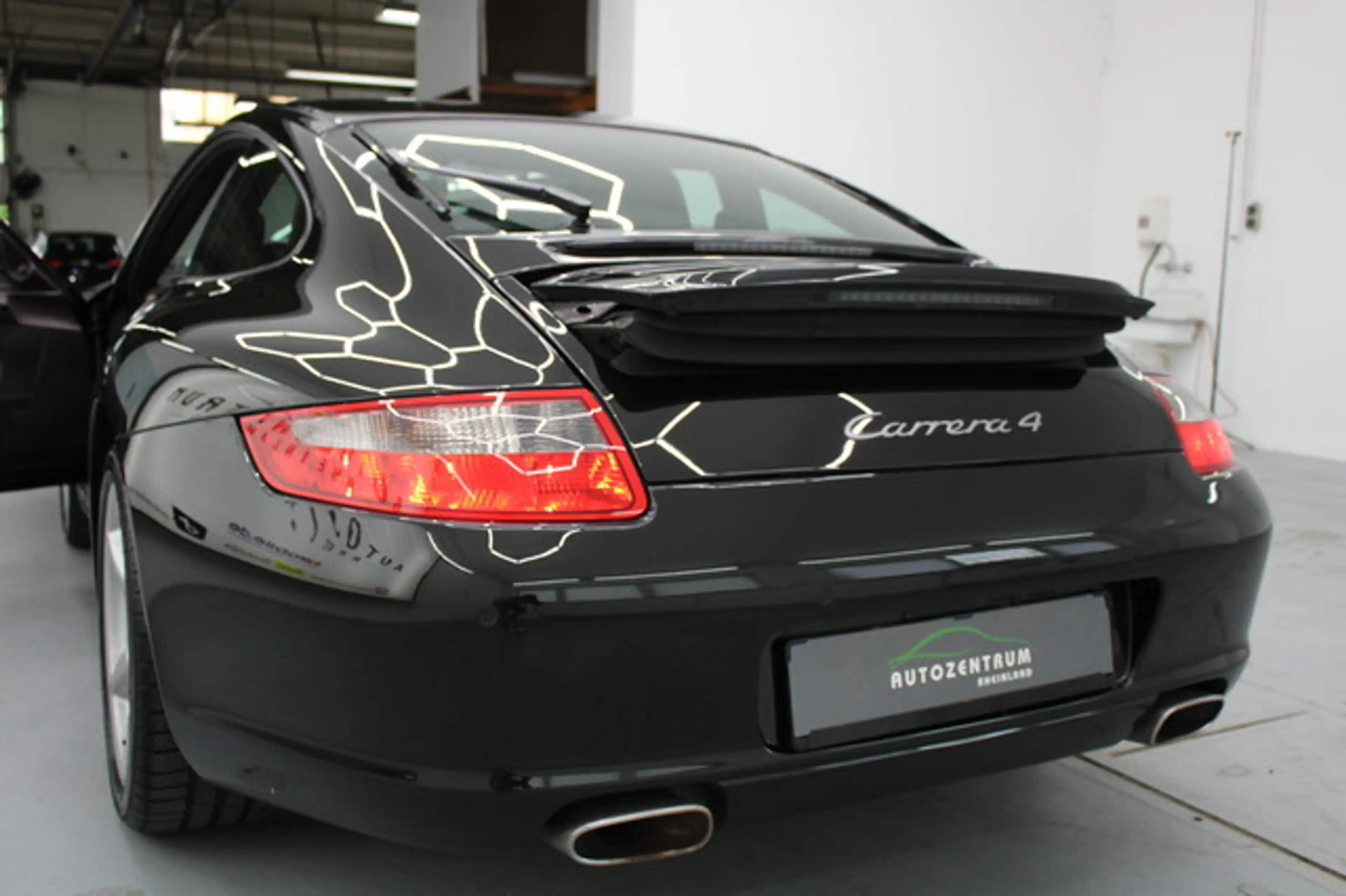 Porsche 911 Carrera 4 Coupe NAVI/PDC/PCM/DT.FZG/Xenon — photo 11