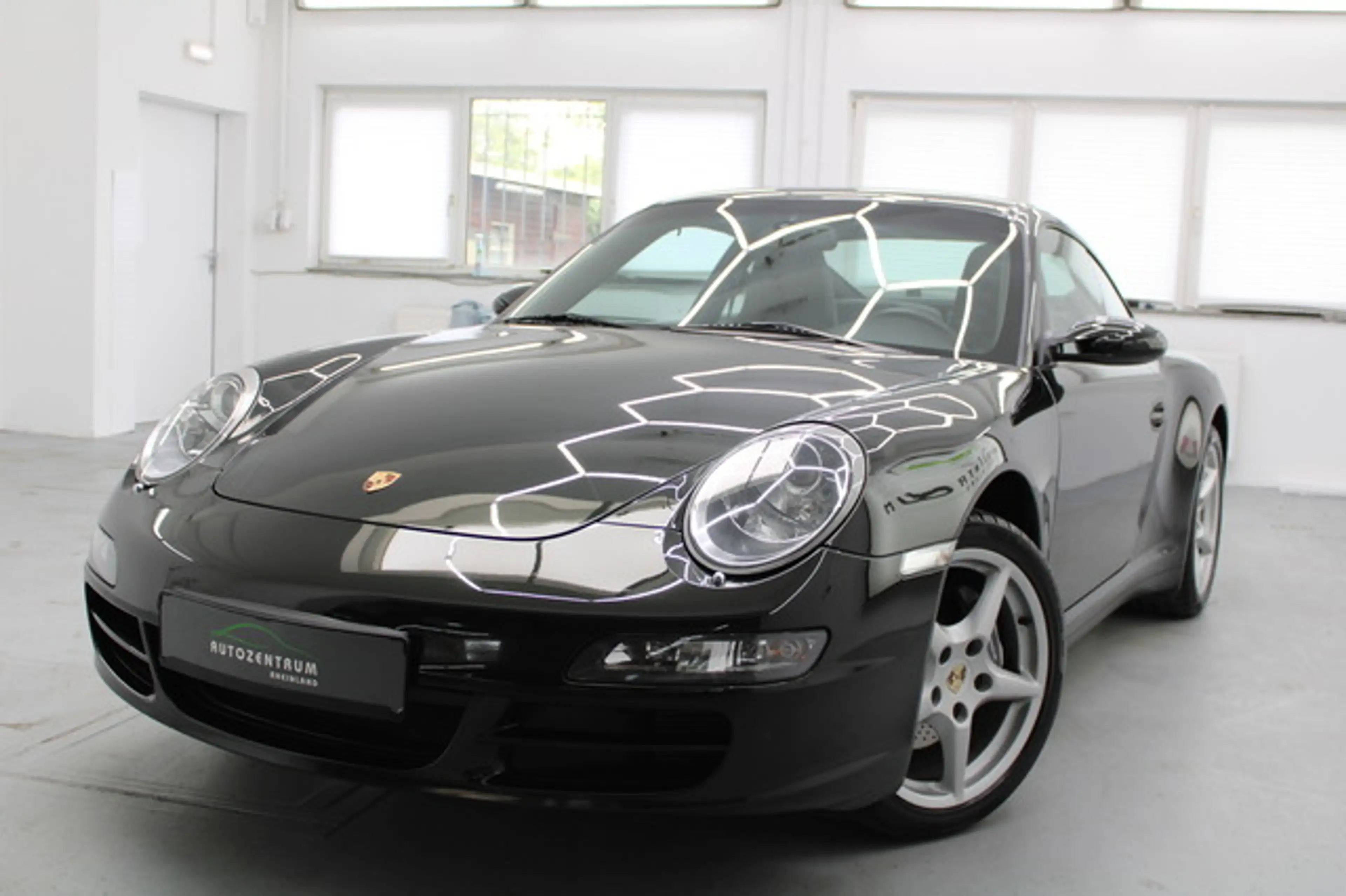 Porsche 911 Carrera 4 Coupe NAVI/PDC/PCM/DT.FZG/Xenon