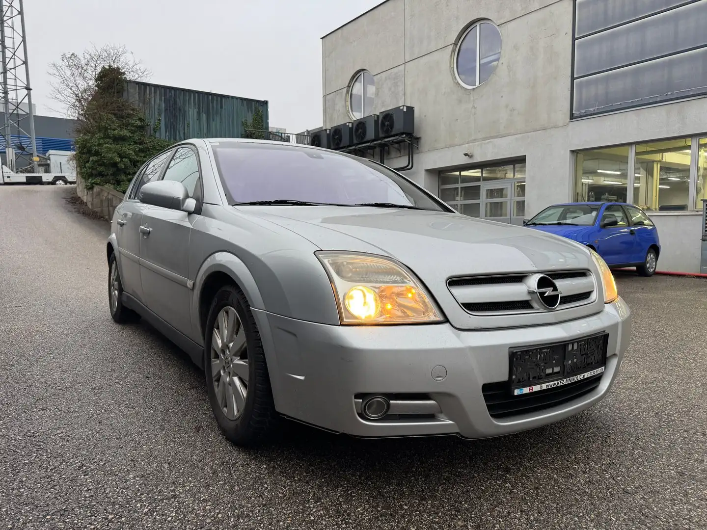 Opel Signum 2,2 DTI 16V Cosmo Gris - 2