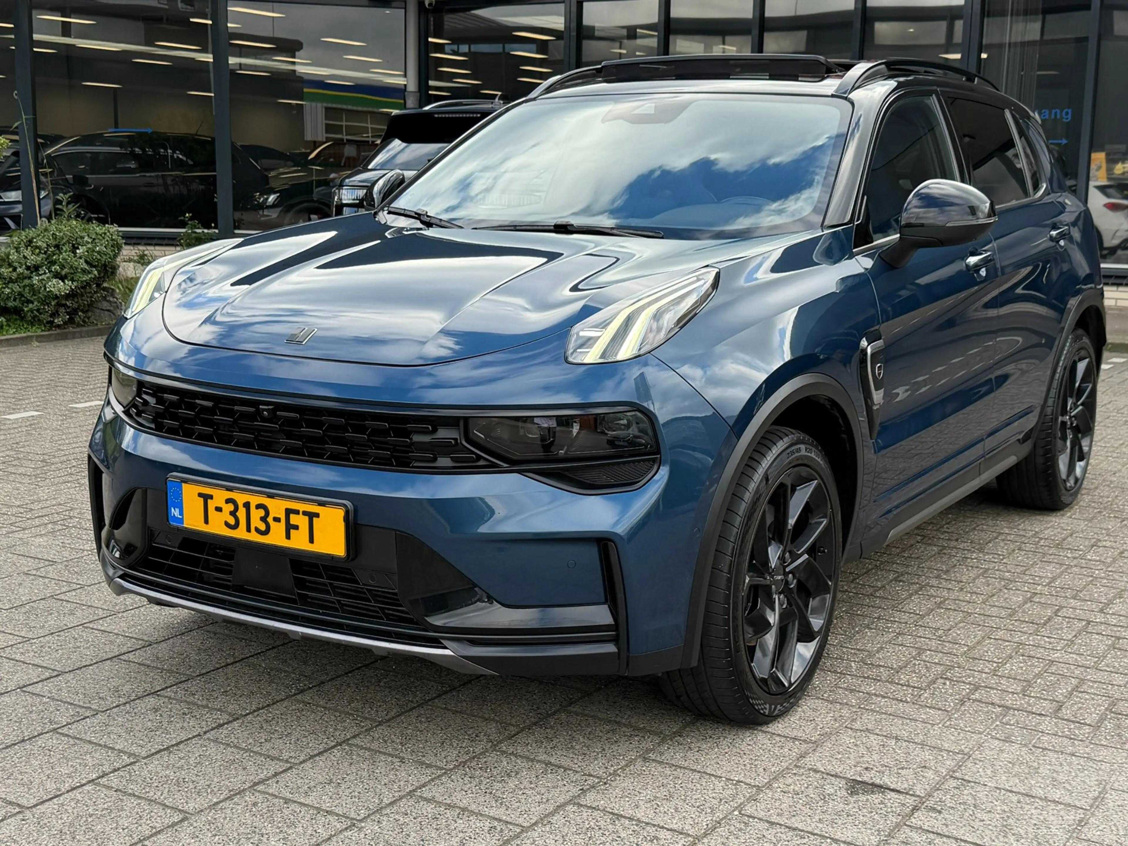 Lynk & Co 01 1.5 Trekhaak l Pano l NAVI l Camera l Zwarte Hemel — photo 11