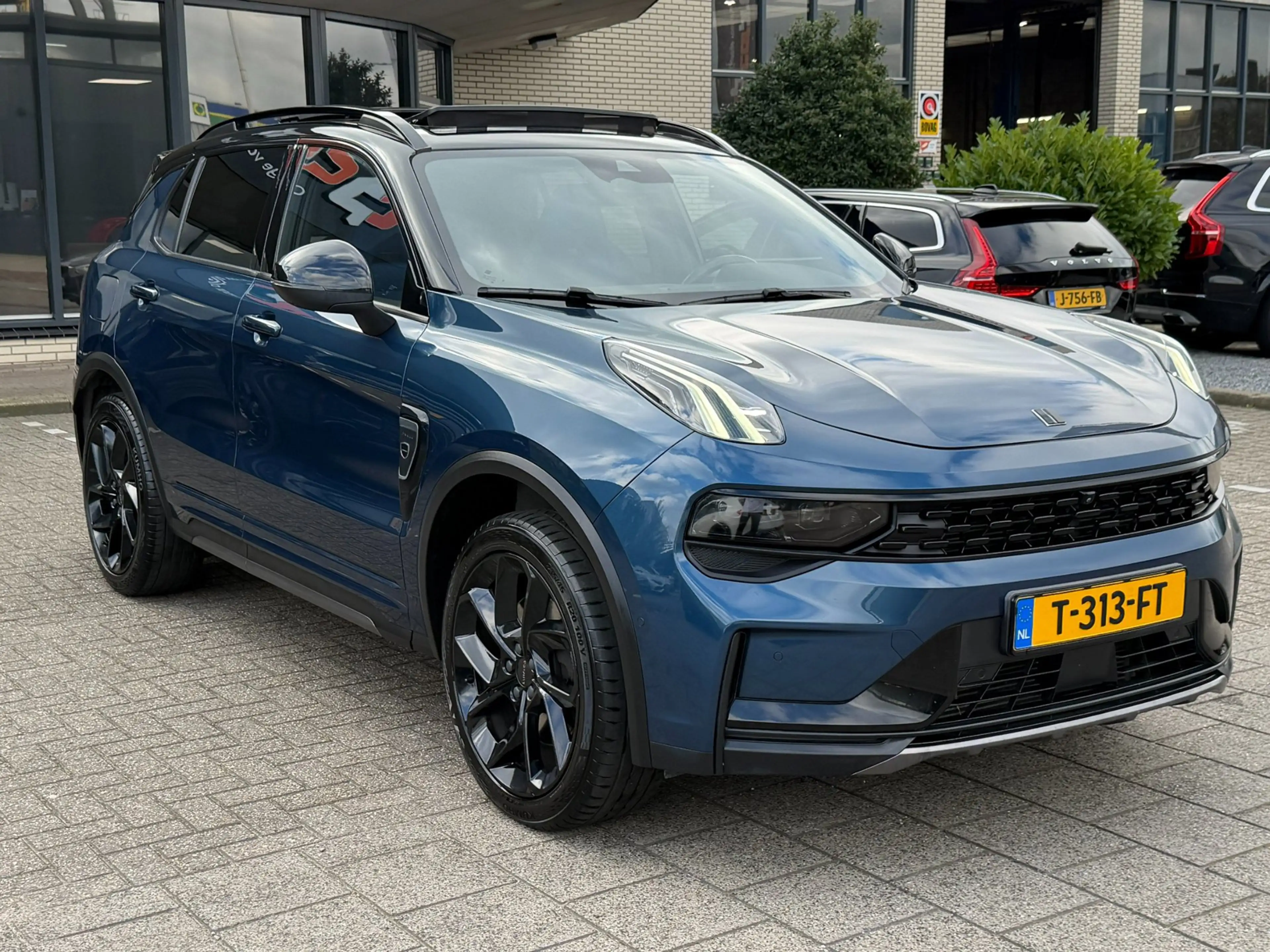Lynk & Co 01 1.5 Trekhaak l Pano l NAVI l Camera l Zwarte Hemel — photo 13