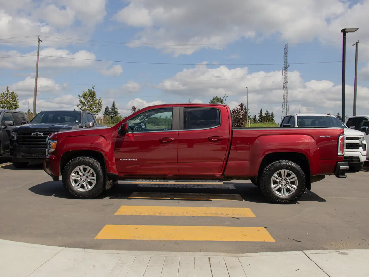 GMC Canyon photo GMC Canyon