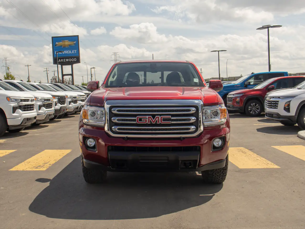 GMC Canyon photo GMC Canyon