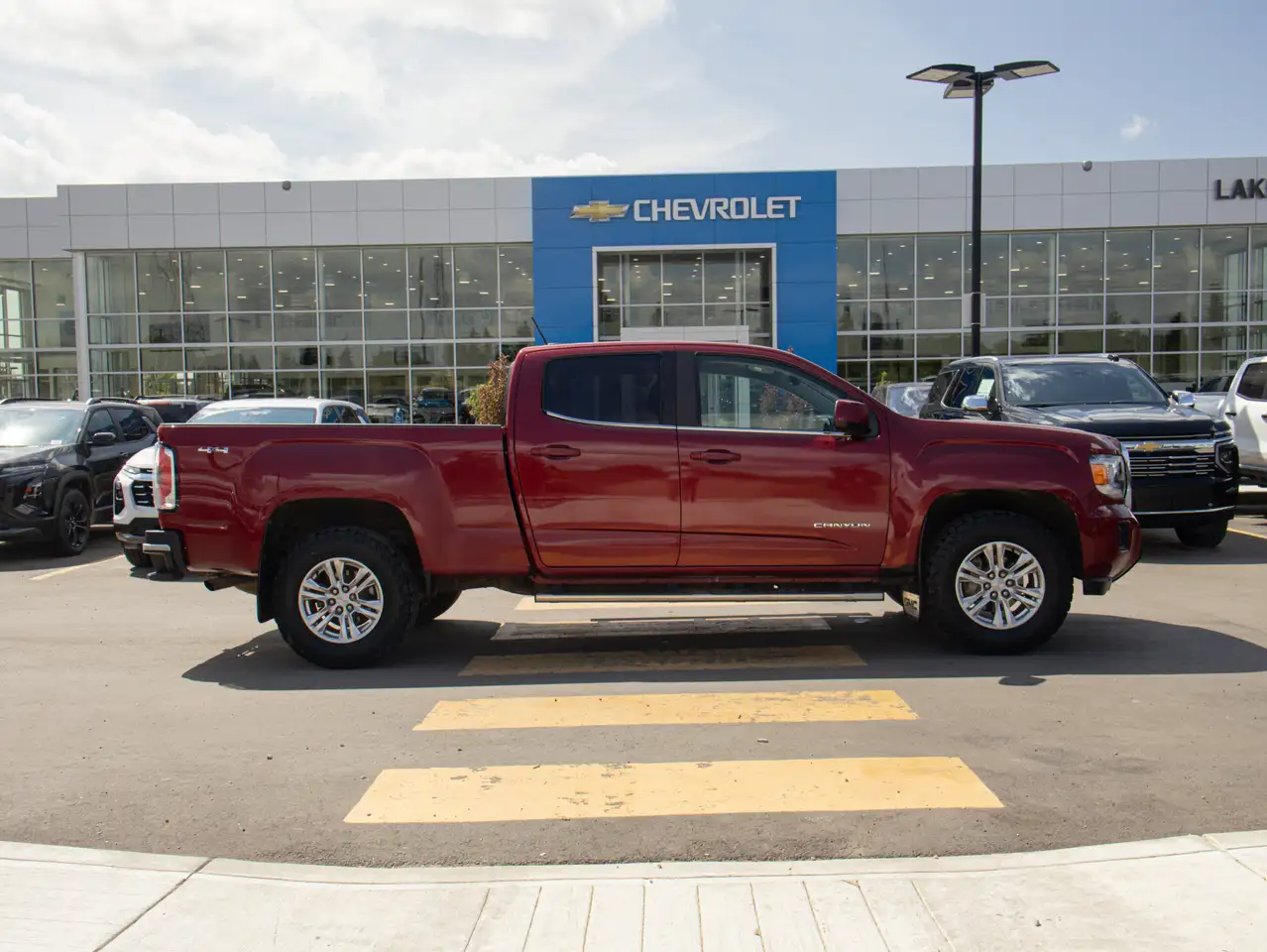 GMC Canyon photo GMC Canyon