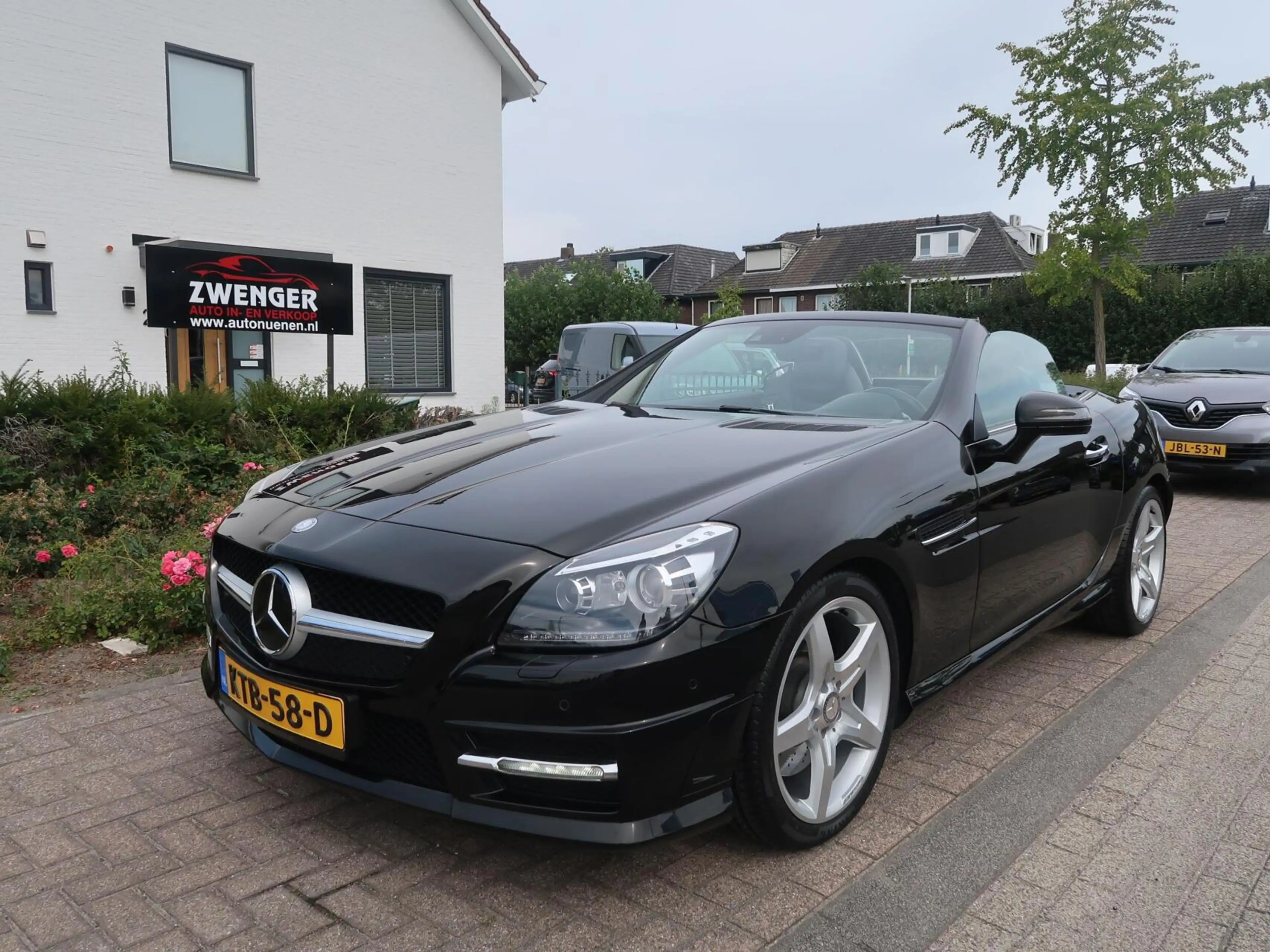 Mercedes-Benz SLK 350 AUT F-1 AMG|KEYLESS|ADAPTIVE CRUISECONTROL|MEMORY|
